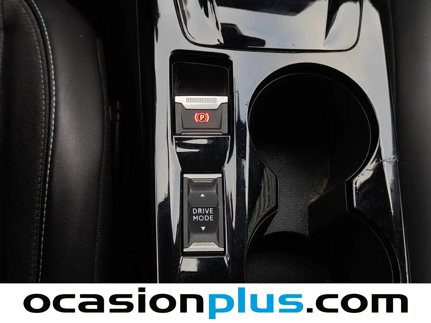 Foto Peugeot 2008 Peugeot 2008 PureTech 130 S&S Allure Pack EAT8 (130 CV)