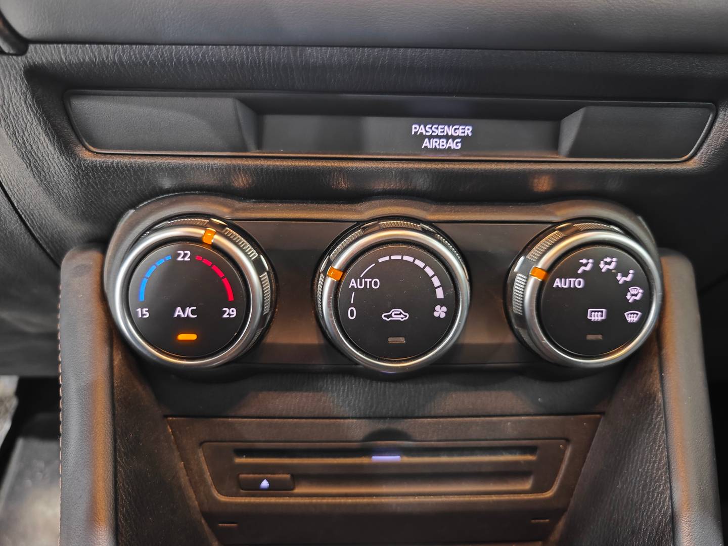 Foto Mazda CX-3 Mazda CX-3 2.0 G Zenith 2WD  (121 CV)