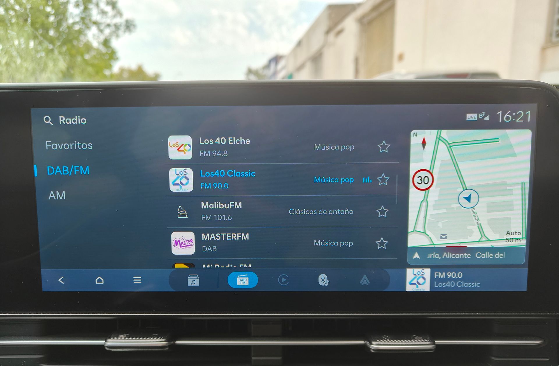 Hyundai Kona 1.6 GDI HEV Tecno 2C DCT - foto 30
