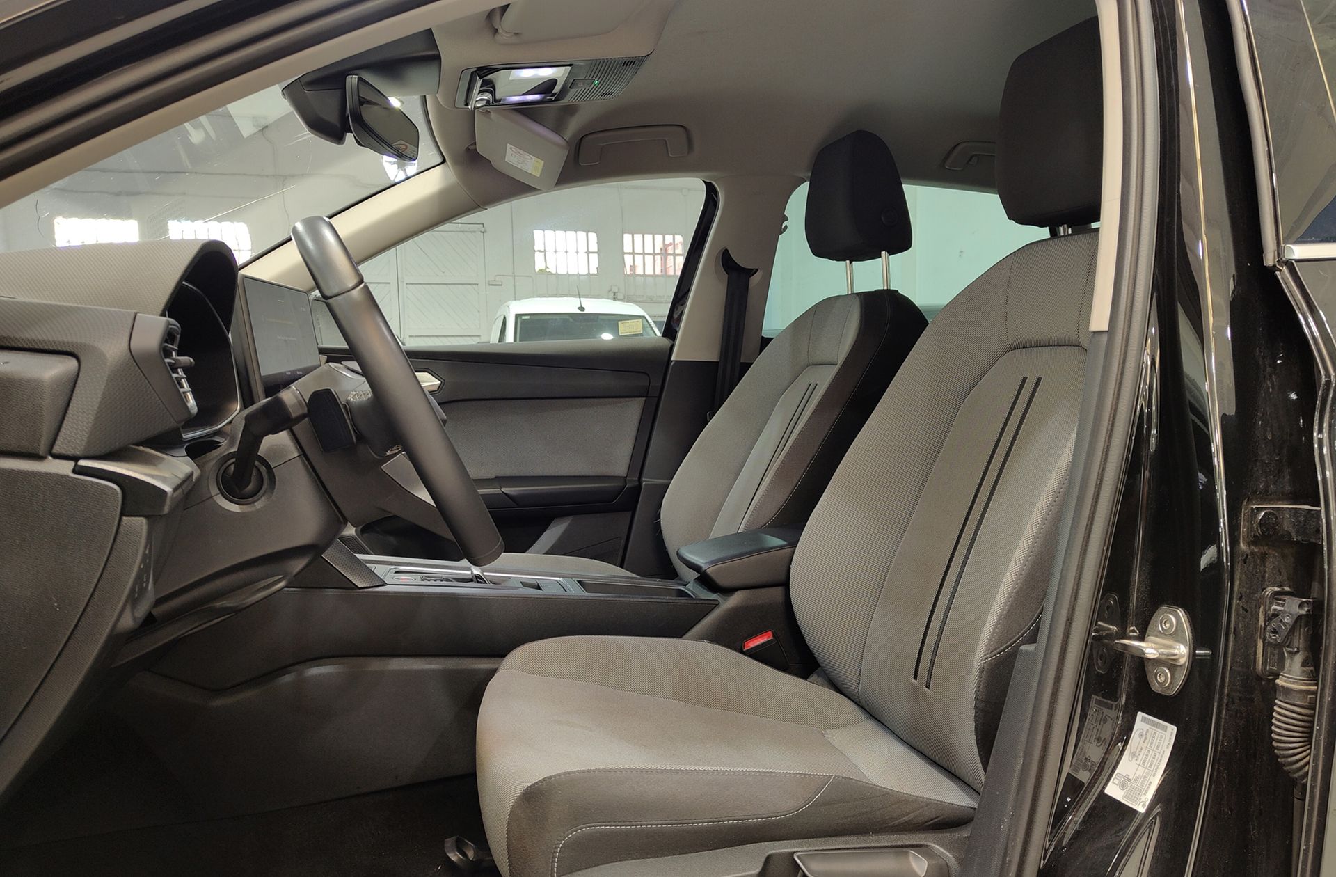 SEAT León 1.5 eTSI Style 25 Aniversario DSG - foto 11