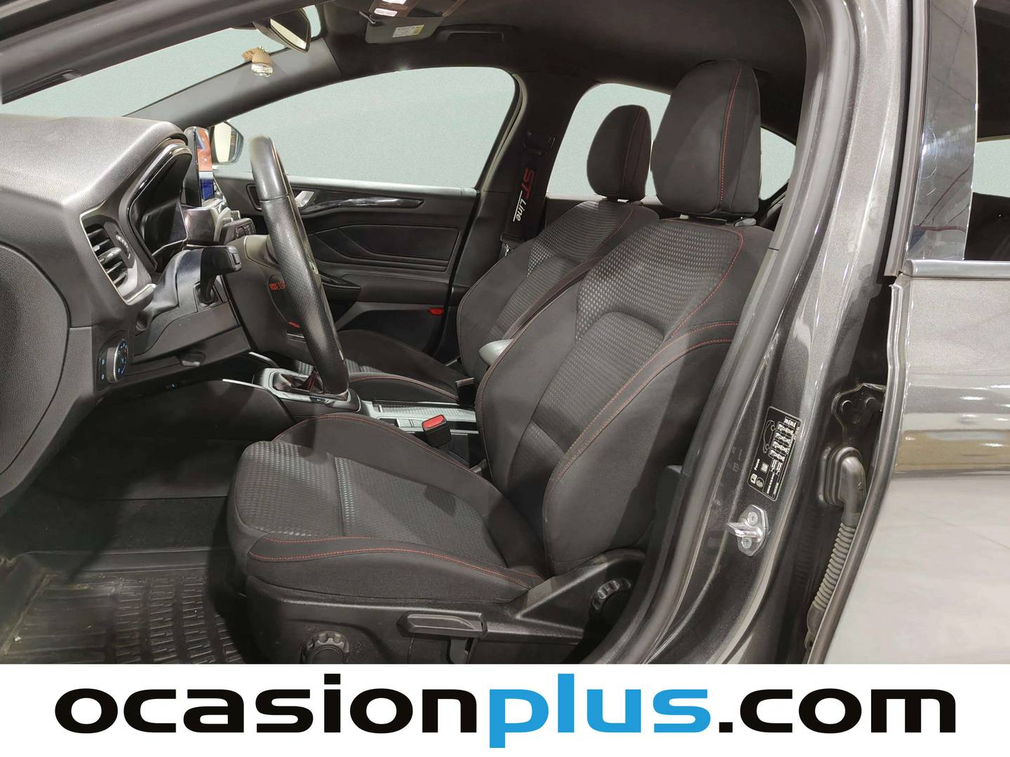 Foto asientos delanteros Ford Focus Ford Focus 1.0 Ecoboost MHEV ST-Line (125 CV)