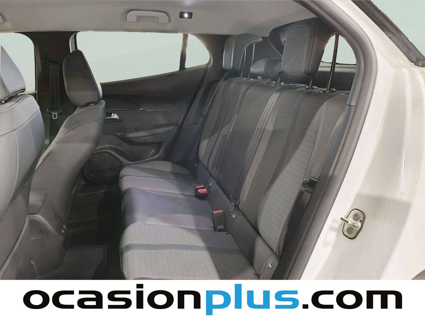 Foto asientos traseros Peugeot 2008 Peugeot 2008 PureTech 130 S&S Allure Pack (130 CV)