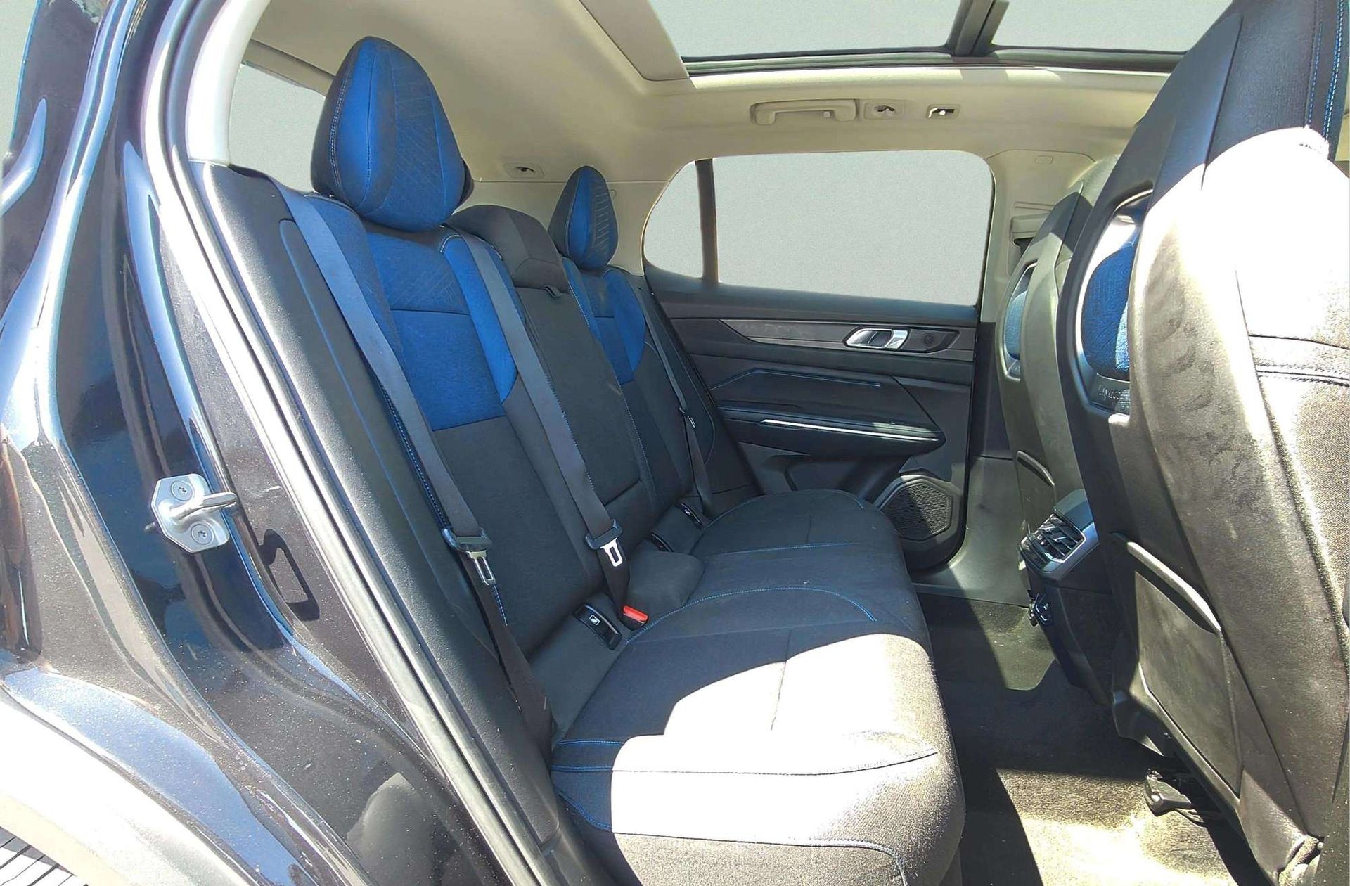 Lynk & Co 01 1.5 PHEV - foto 27