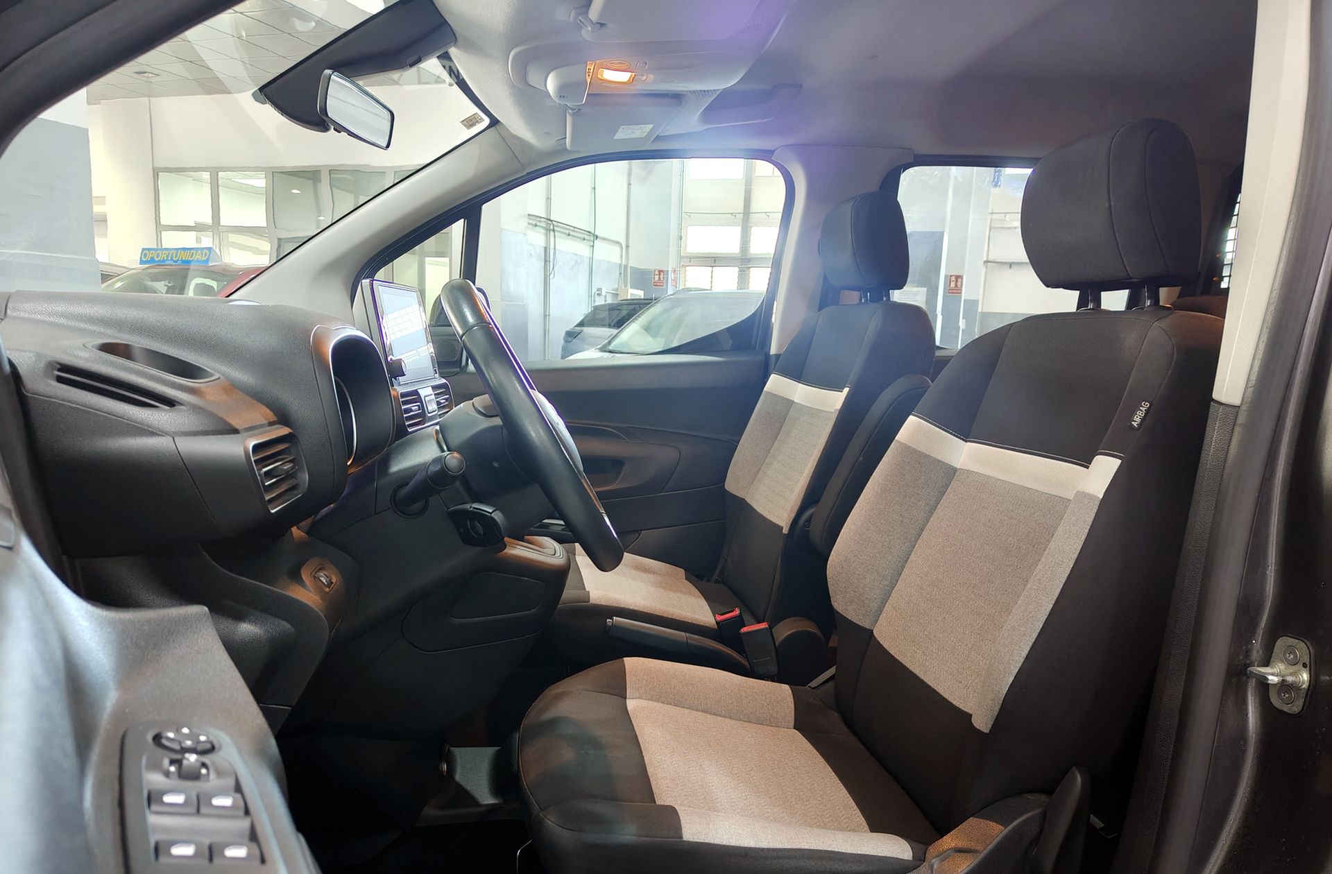 Citroën Berlingo BlueHDi 130 Talla M Shine Business - foto 10
