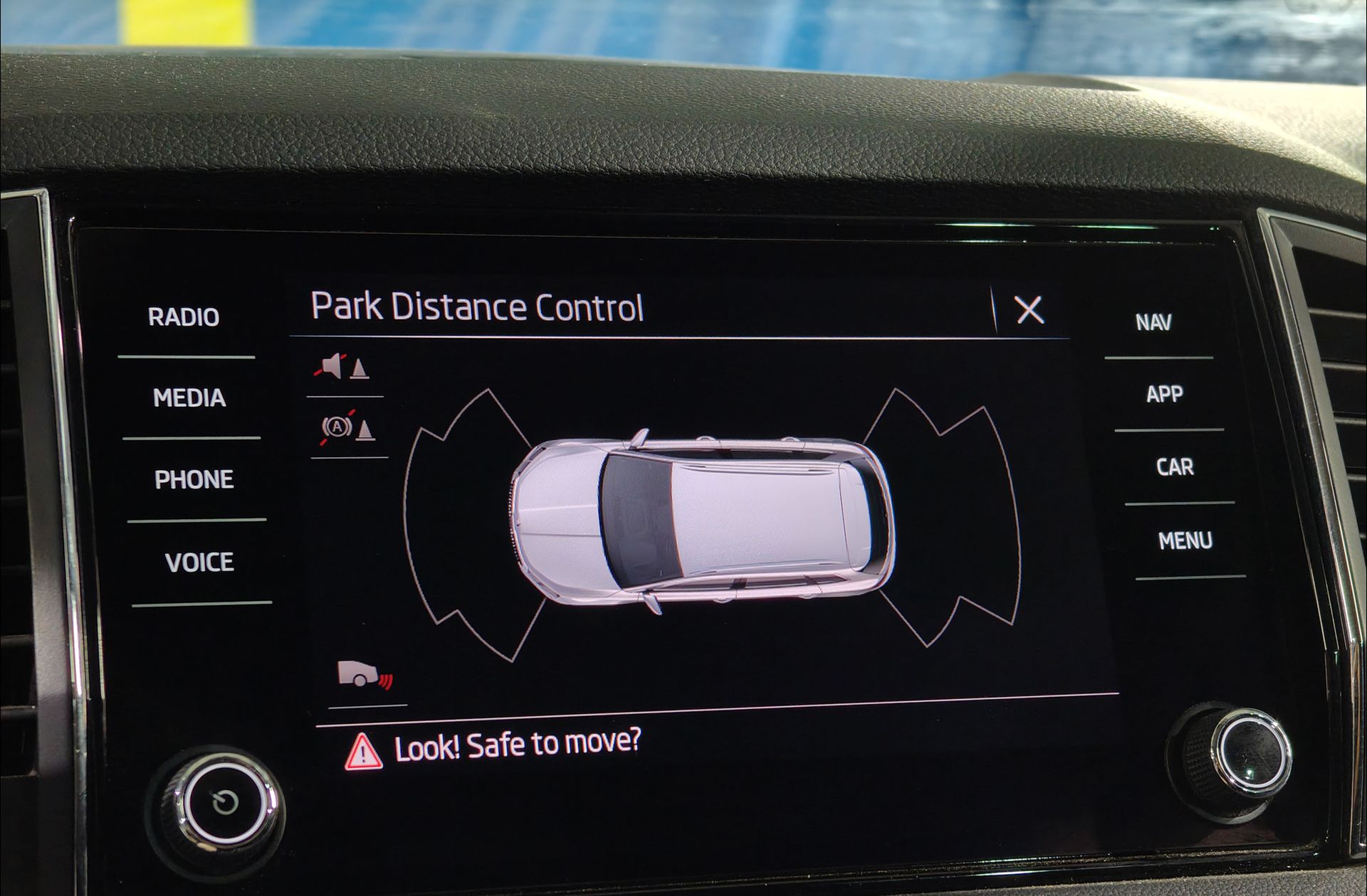 Škoda Karoq 2.0 TDI Selection - foto 9