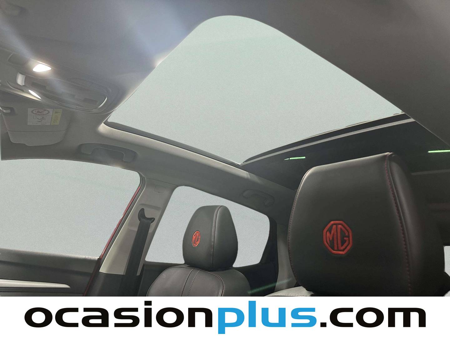 Extras y acabados del MG ZS MG ZS 1.0T Luxury (111 CV)
