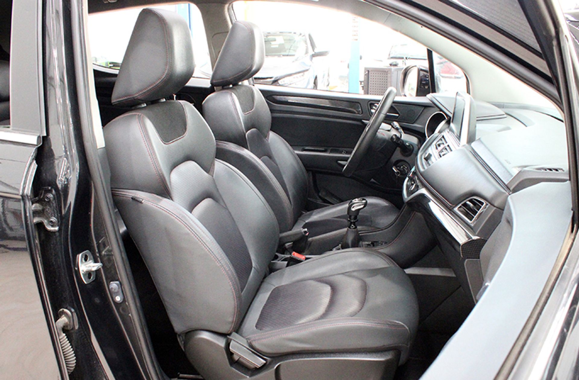 DR AUTOMOBILES DR4 1.6 GLP - foto 24