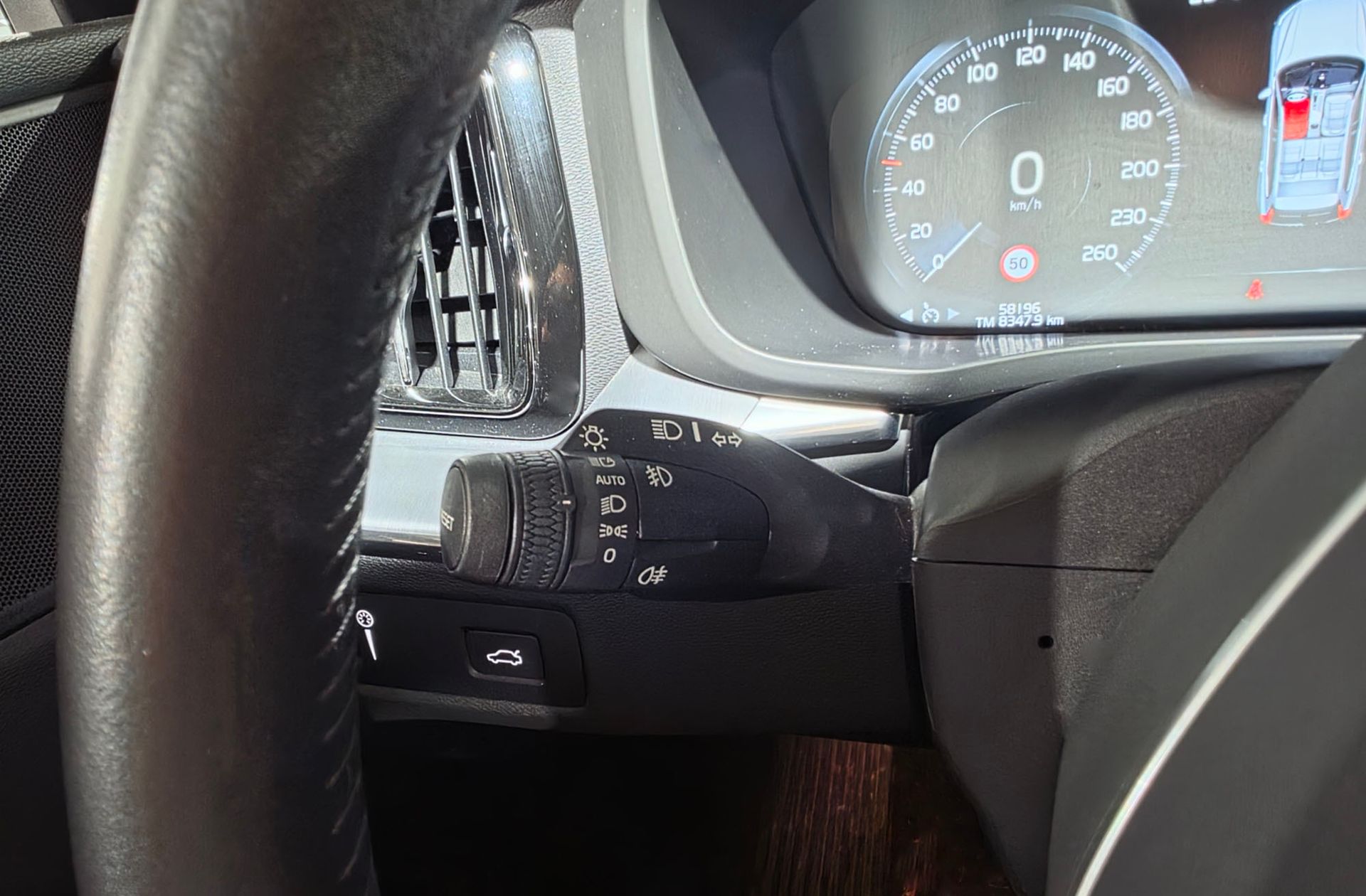 Volvo XC60 T4 Momentum - foto 26