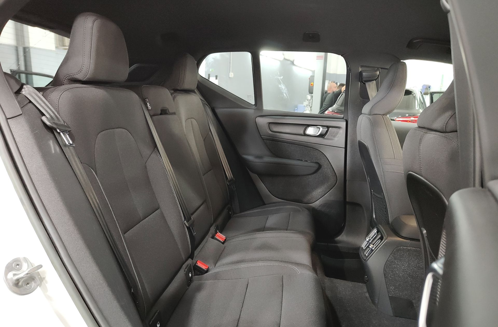 Volvo XC40 Recharge Plus - foto 19