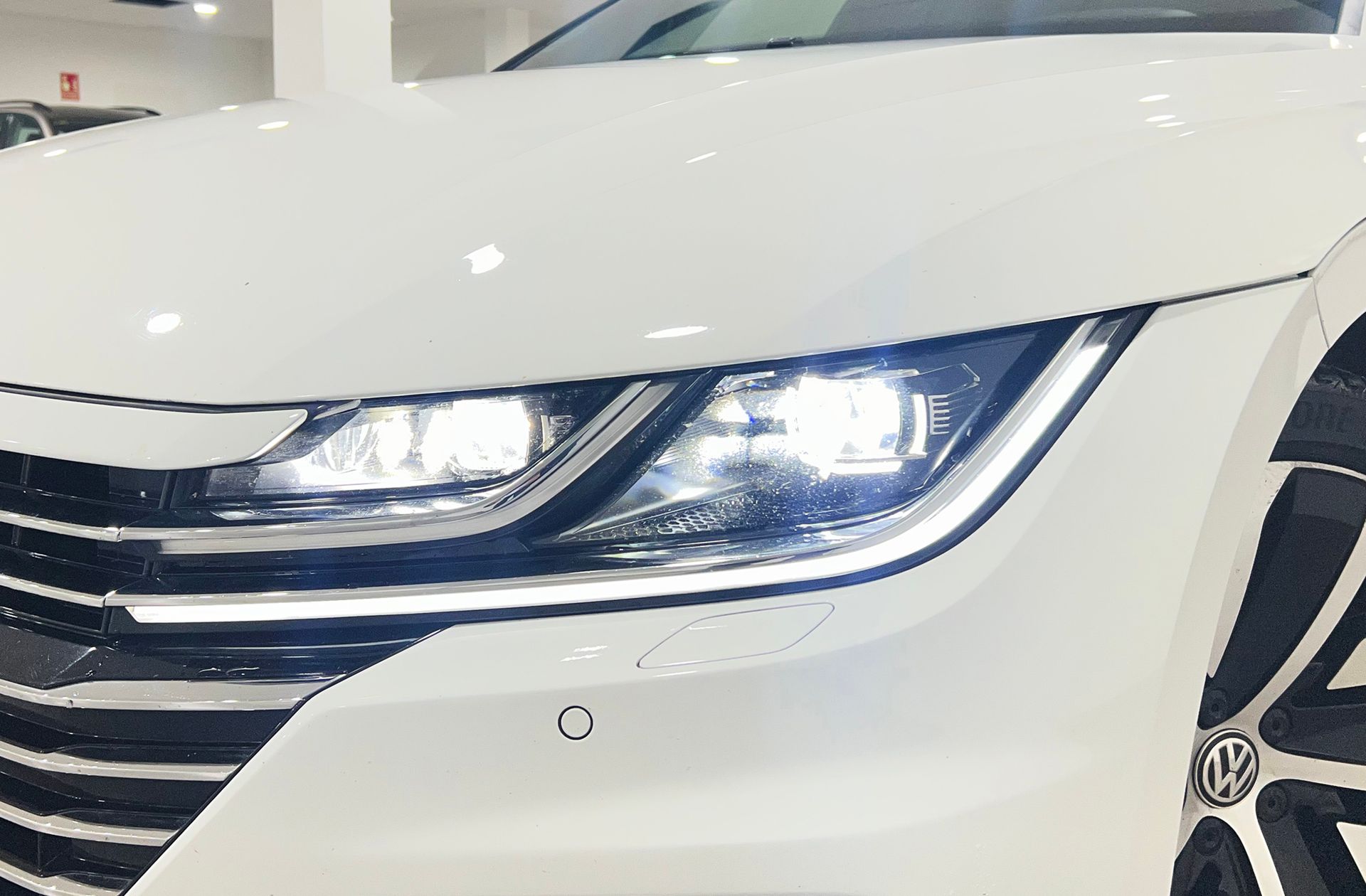 Volkswagen Arteon R-Line 2.0 TSI DSG - foto 18