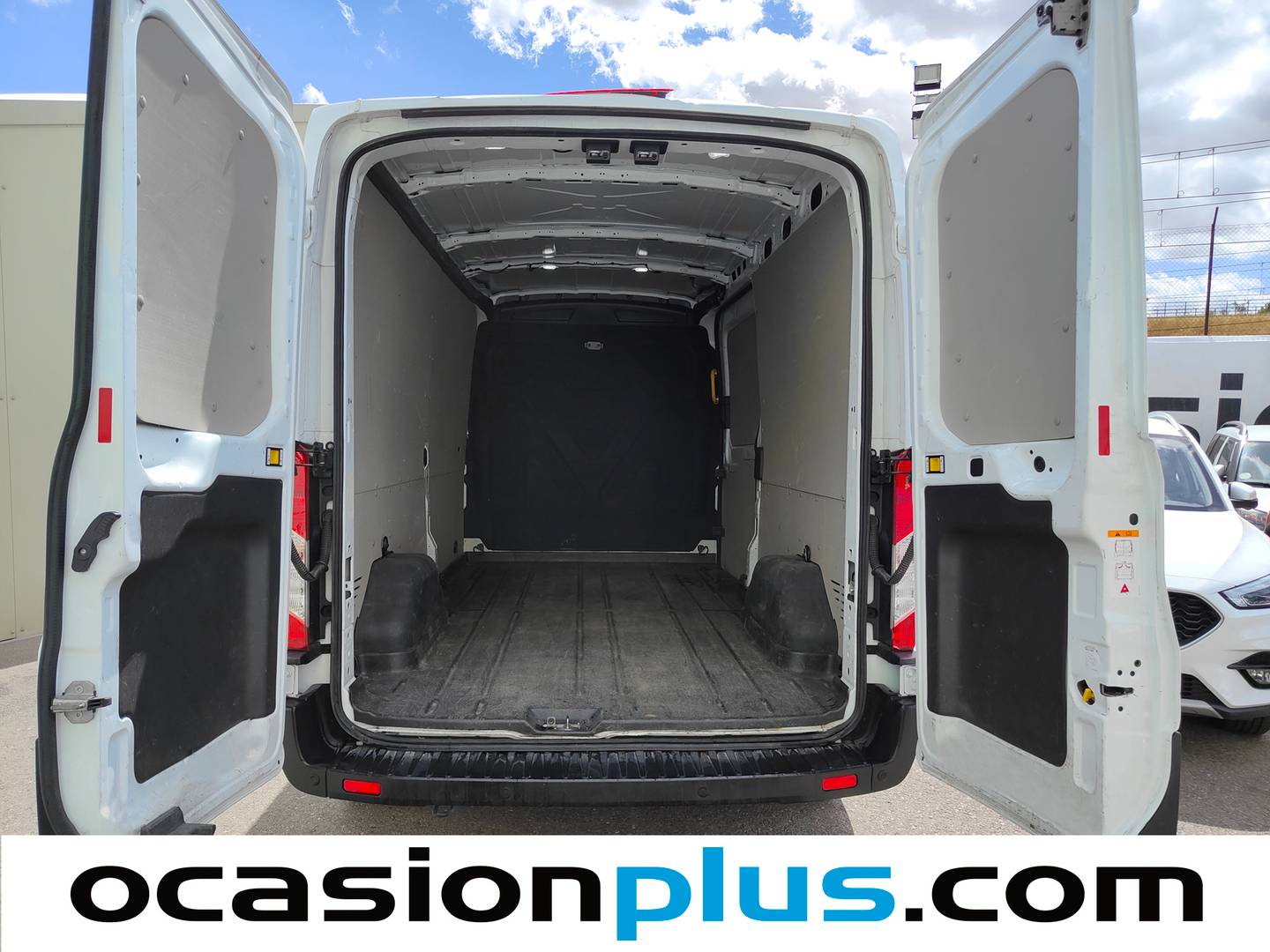 Foto asientos traseros Ford Transit Ford Transit Furgon 350 L3H2 Trend (130 CV)