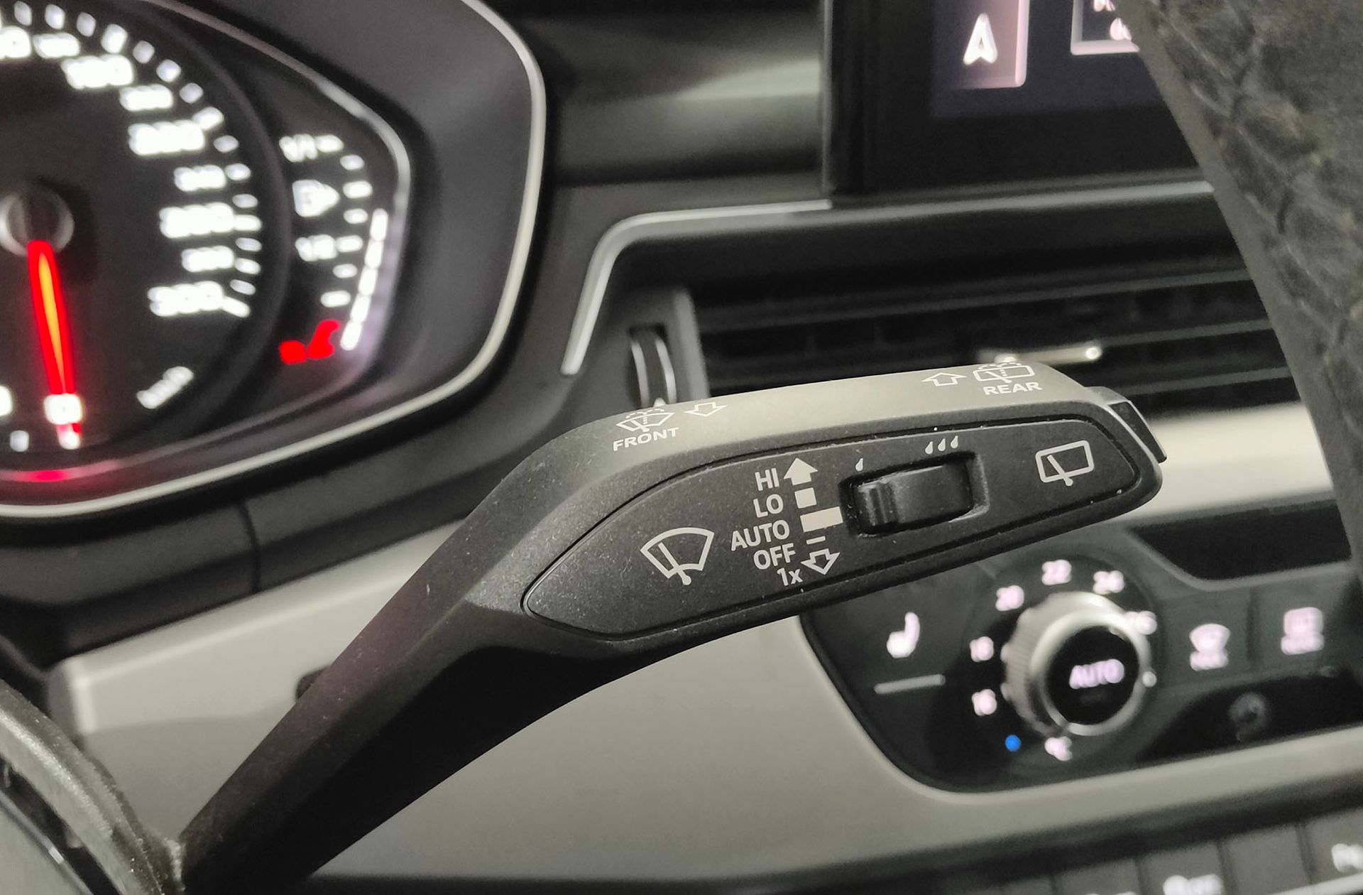 Audi A4 Avant Advanced 35 TFSI S tronic - foto 35