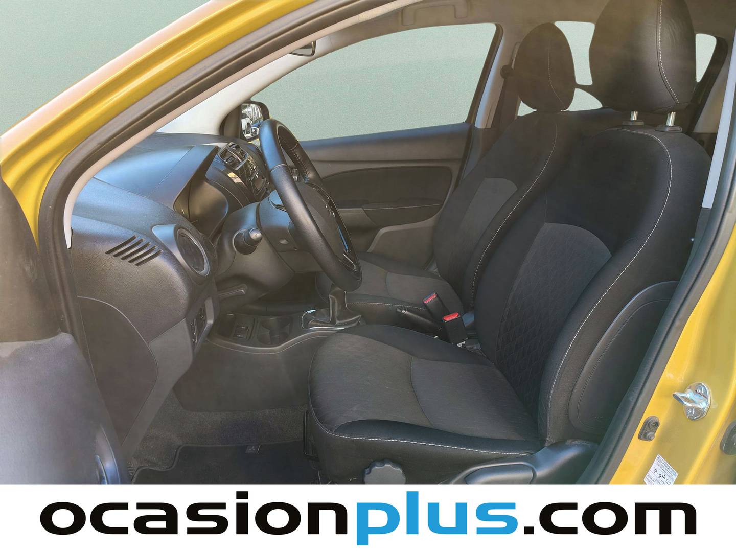 Foto asientos delanteros Mitsubishi Space Star Mitsubishi Space Star 120 MPI Motion (71 CV)