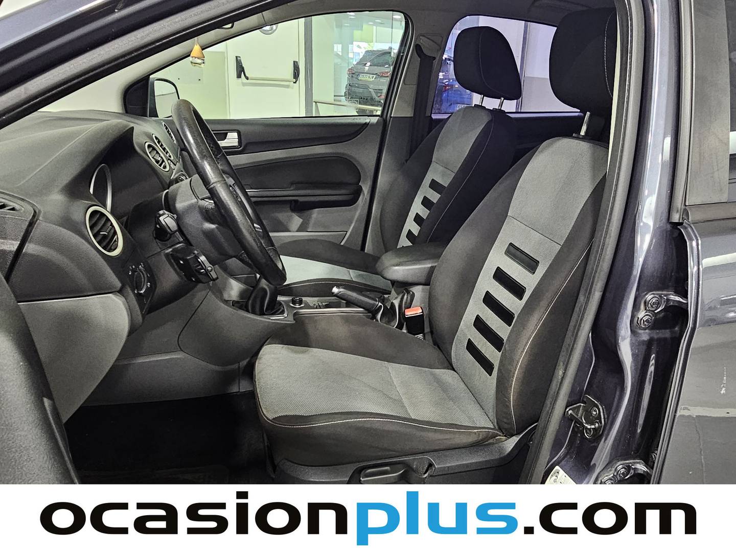Foto asientos delanteros Ford Focus Ford Focus 1.6 TDCI Trend (90 CV)