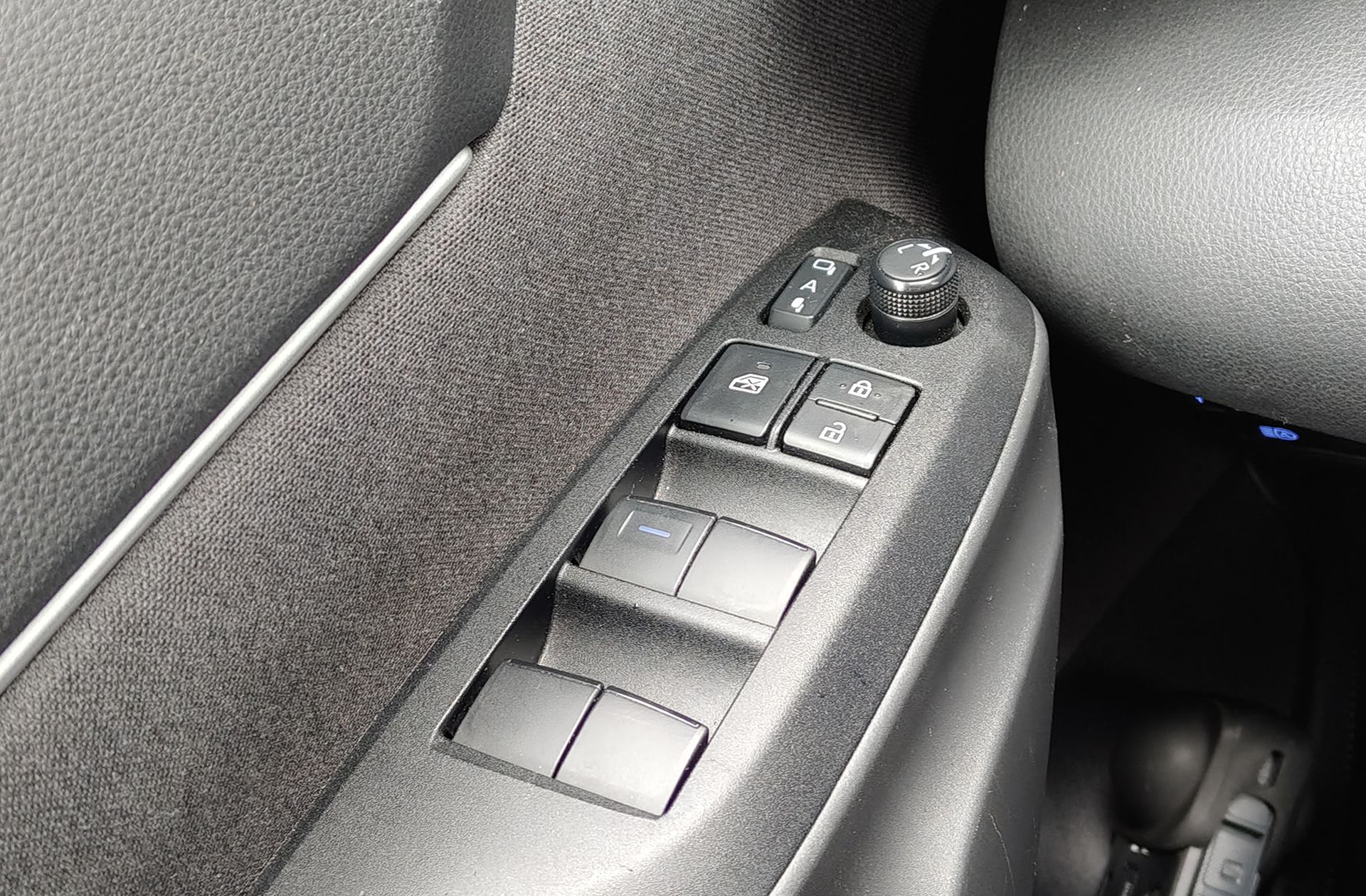 Toyota Yaris Cross 120H Active Tech - foto 29