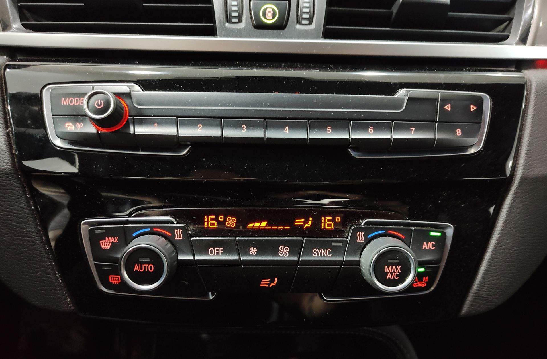 BMW X1 sDrive16d - foto 35