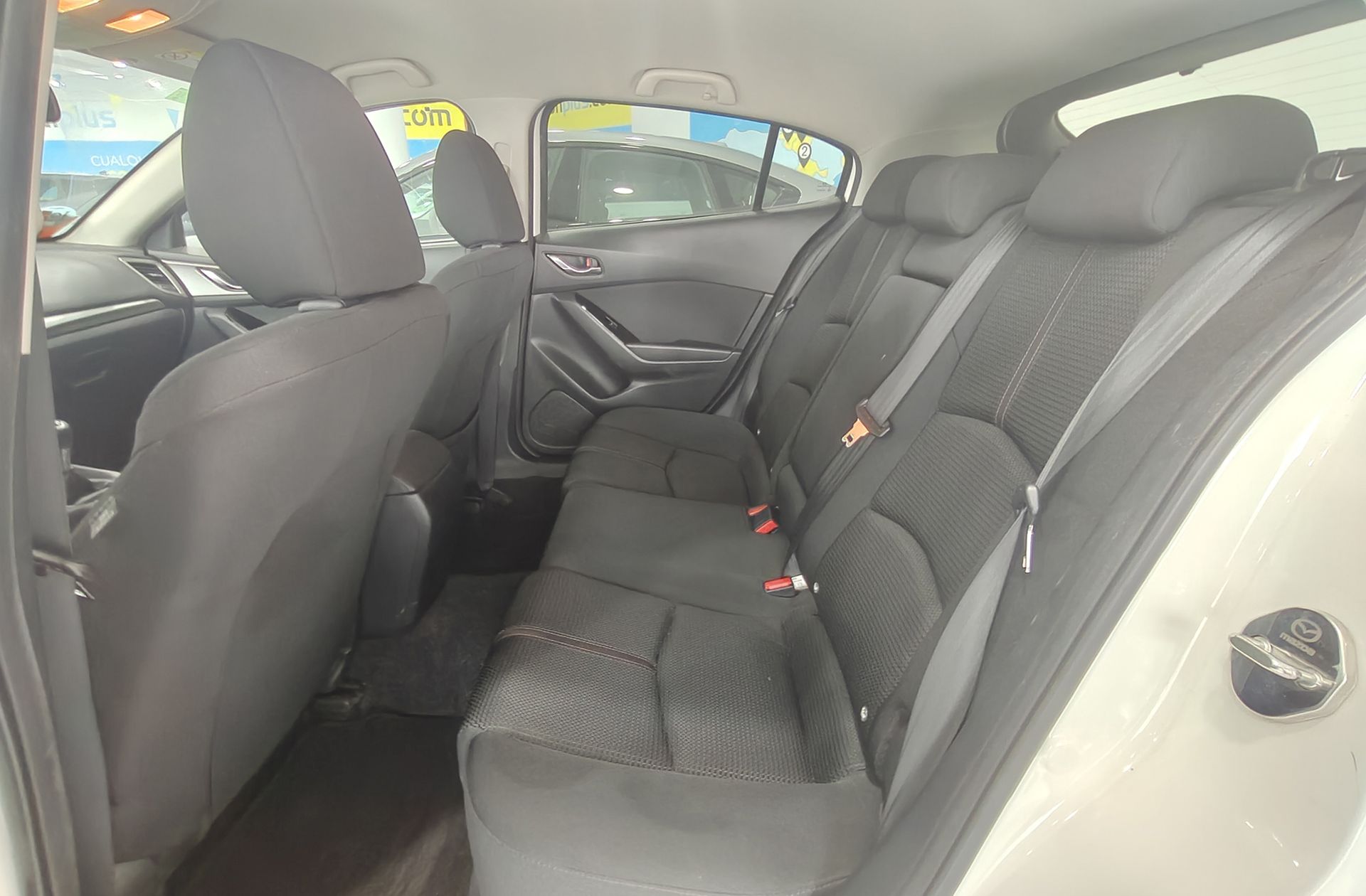 Mazda3 2.0 GE Black Tech Edition - foto 11