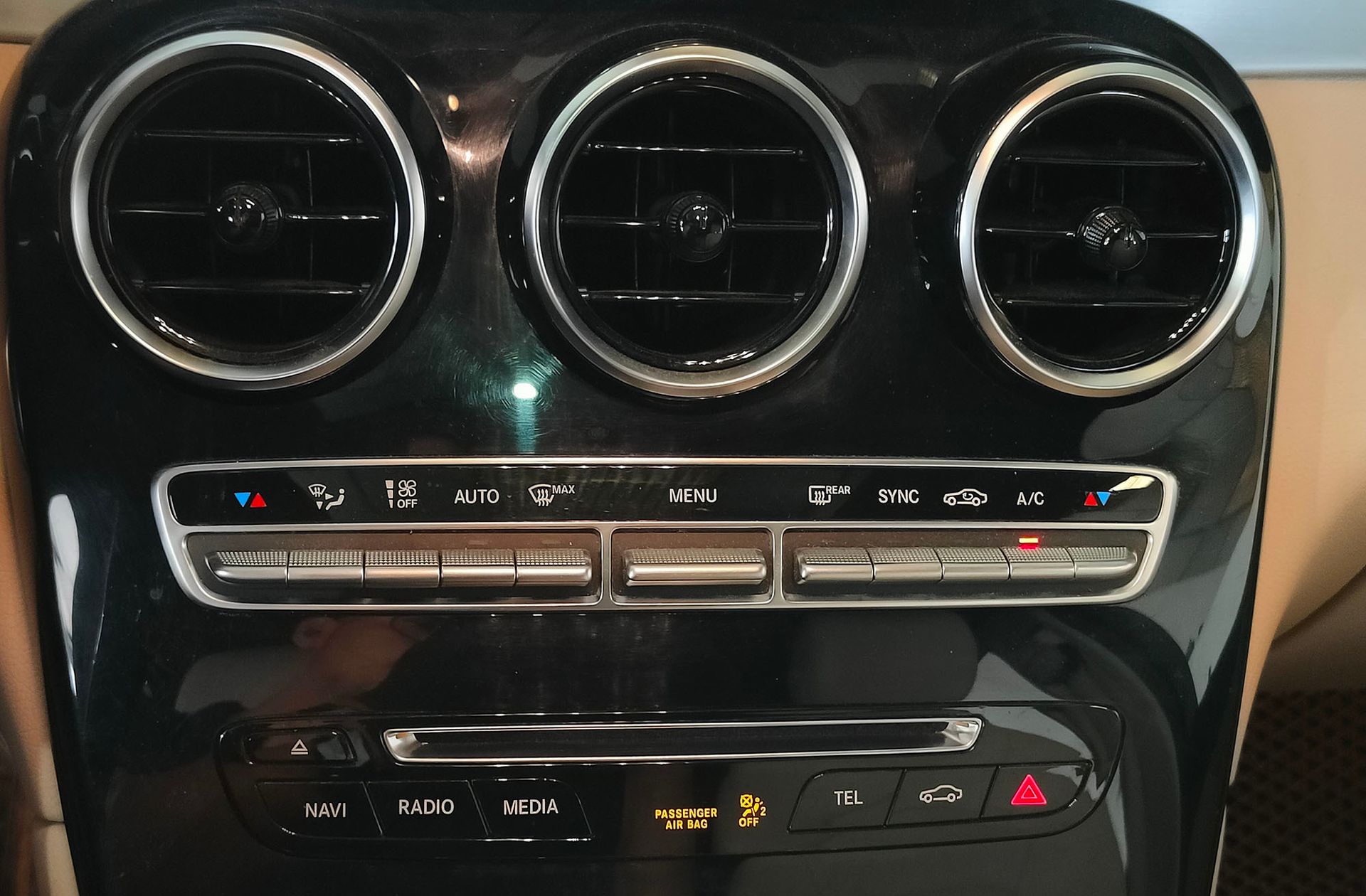 Mercedes-Benz GLC 250 4Matic Pack AMG - foto 35