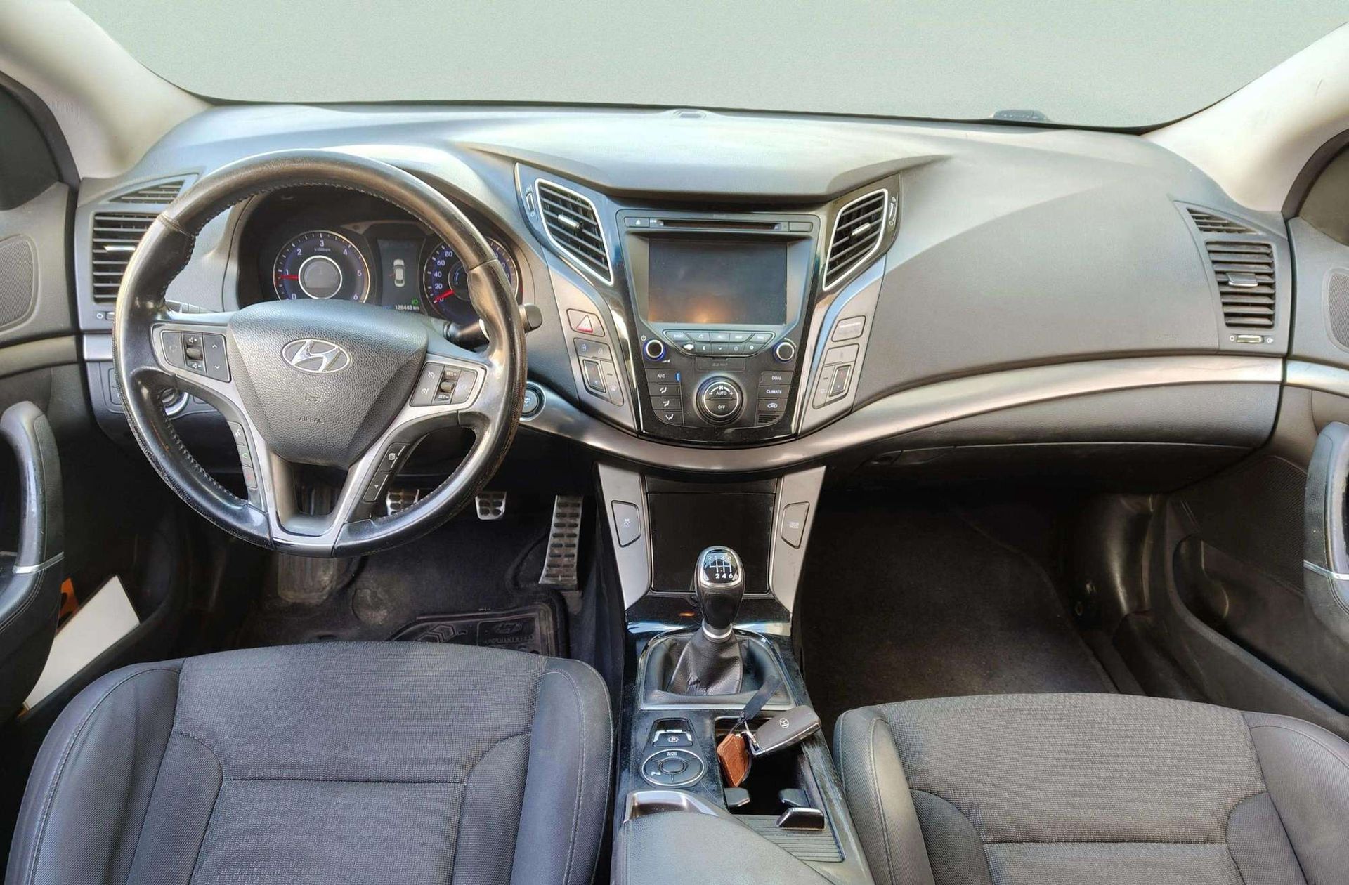Hyundai i40 1.7 CRDi BlueDrive Tecno - foto 6