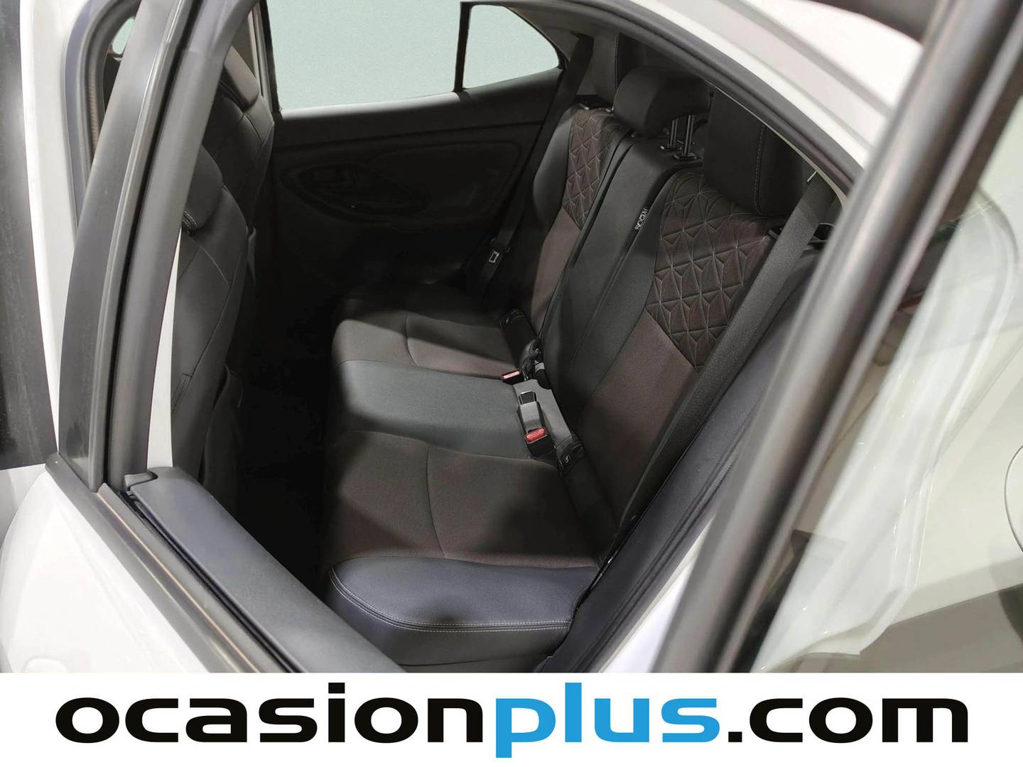 Foto asientos traseros Toyota Yaris Cross Toyota Yaris Cross 120H Style Plus (116 CV)