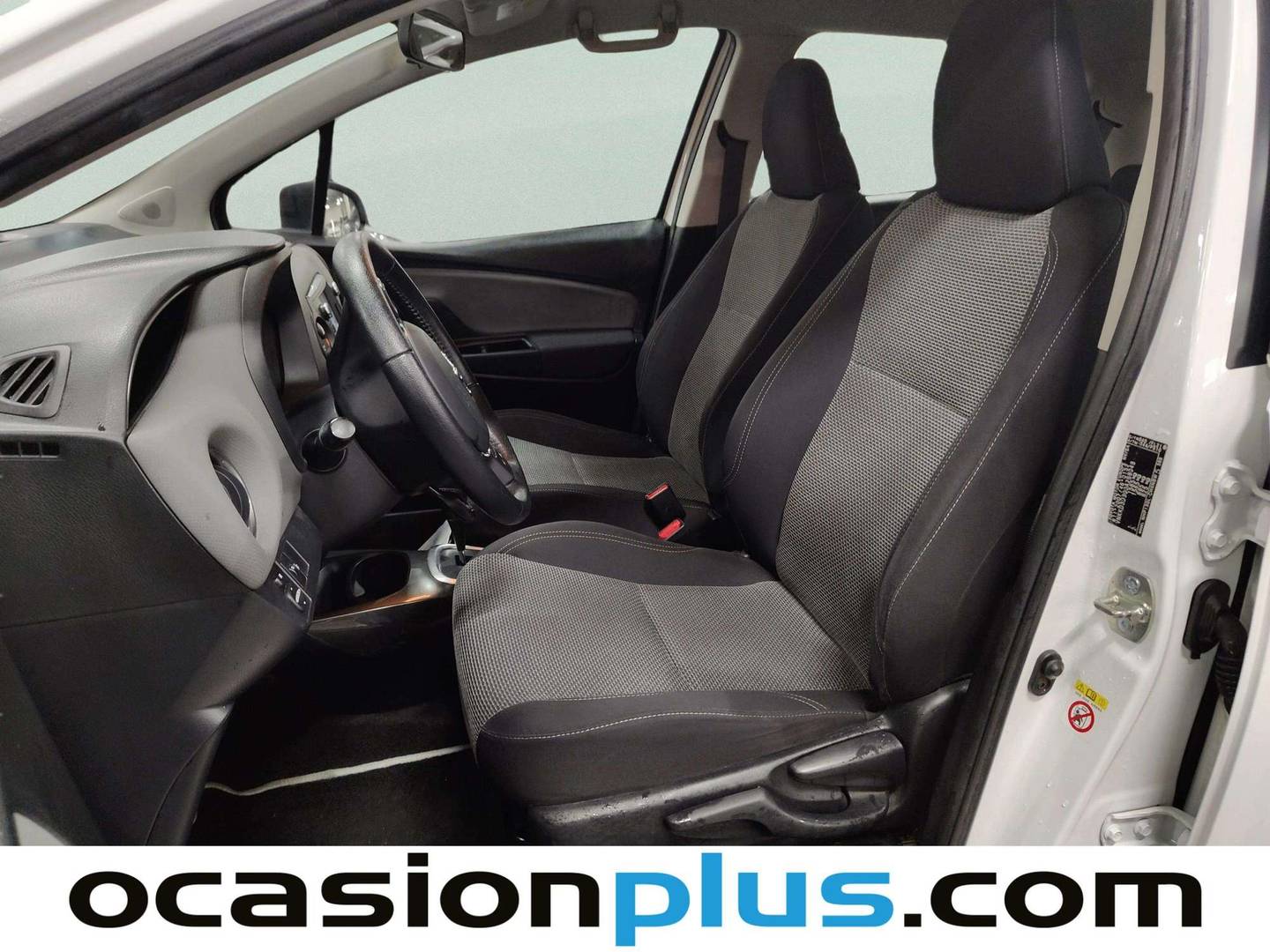 Foto asientos delanteros Toyota Yaris Toyota Yaris 1.5 Hybrid Active (100 CV)