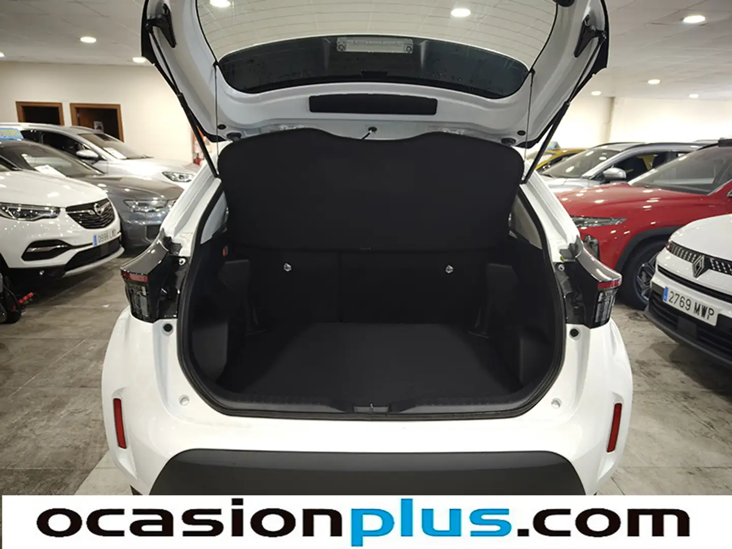 Foto Toyota Yaris Cross Toyota Yaris Cross 120H Business Plus (116 CV)