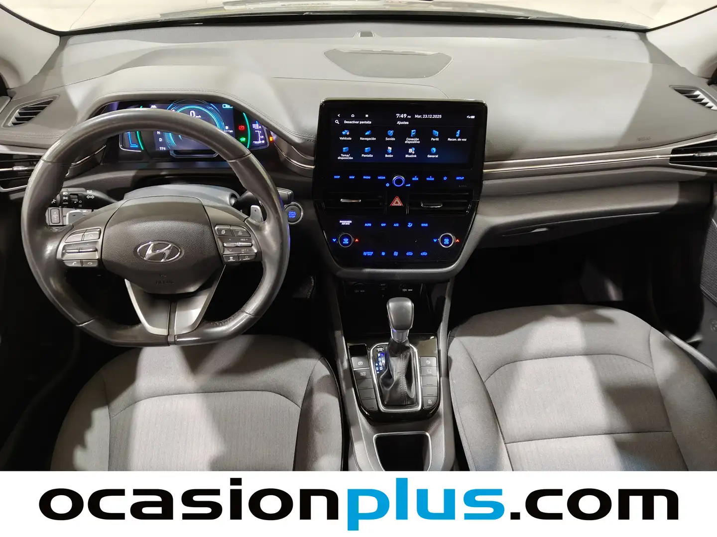 Foto Hyundai IONIQ Hyundai Ioniq 1.6 GDI PHEV Tecno DCT (141 CV)
