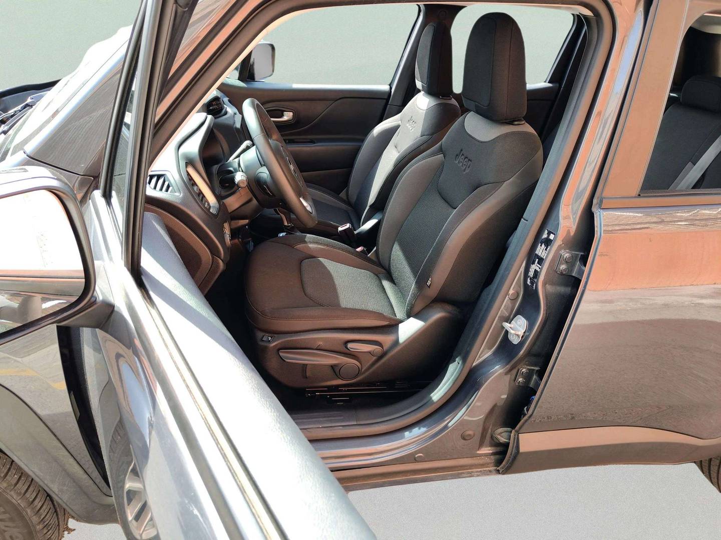 Foto Jeep Renegade Jeep Renegade eHybrid 1.5 Limited ATX (130 CV)