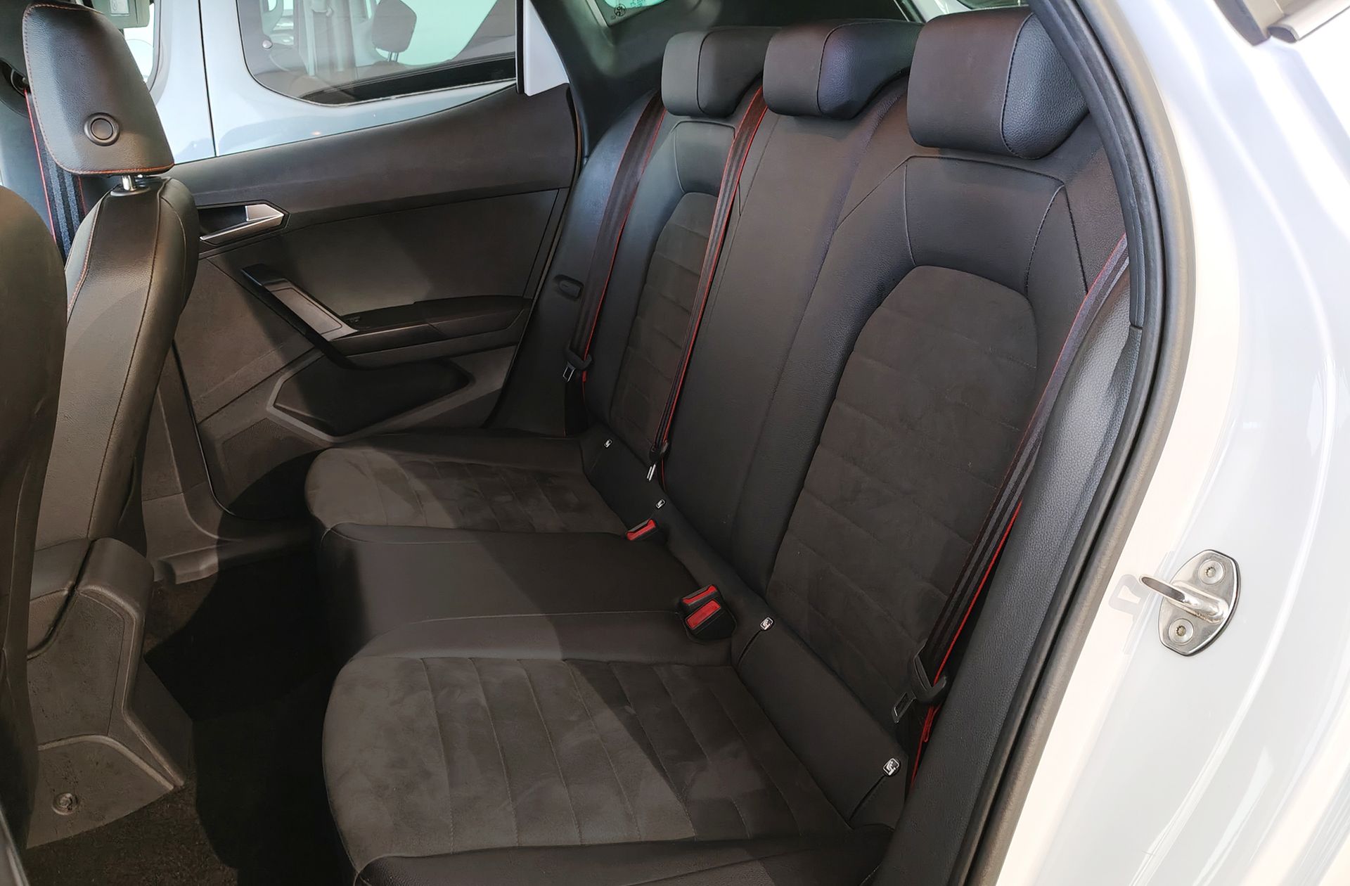 SEAT Arona 1.5 TSI FR XL DSG - foto 16