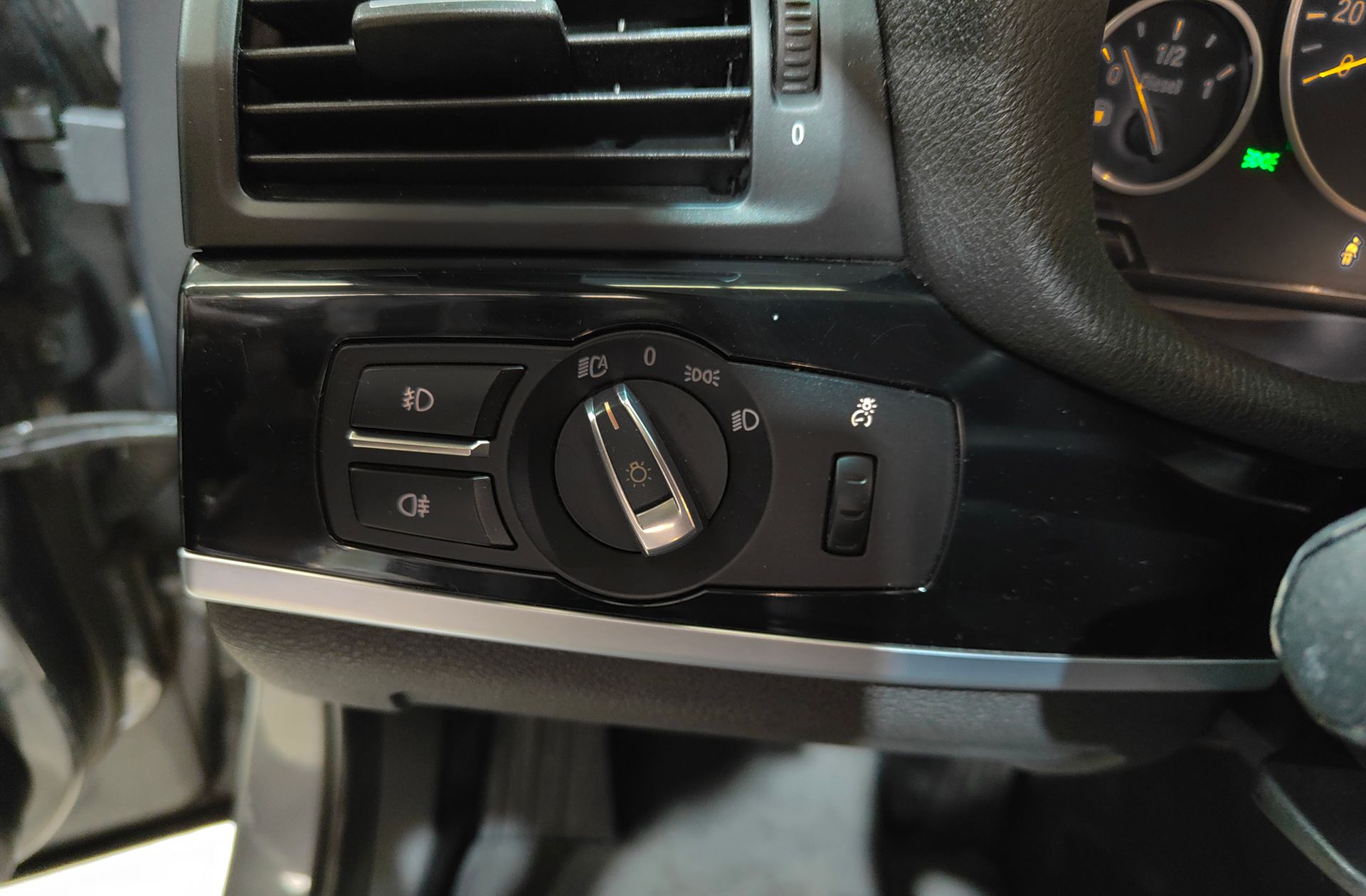BMW X3 xDrive20d - foto 12