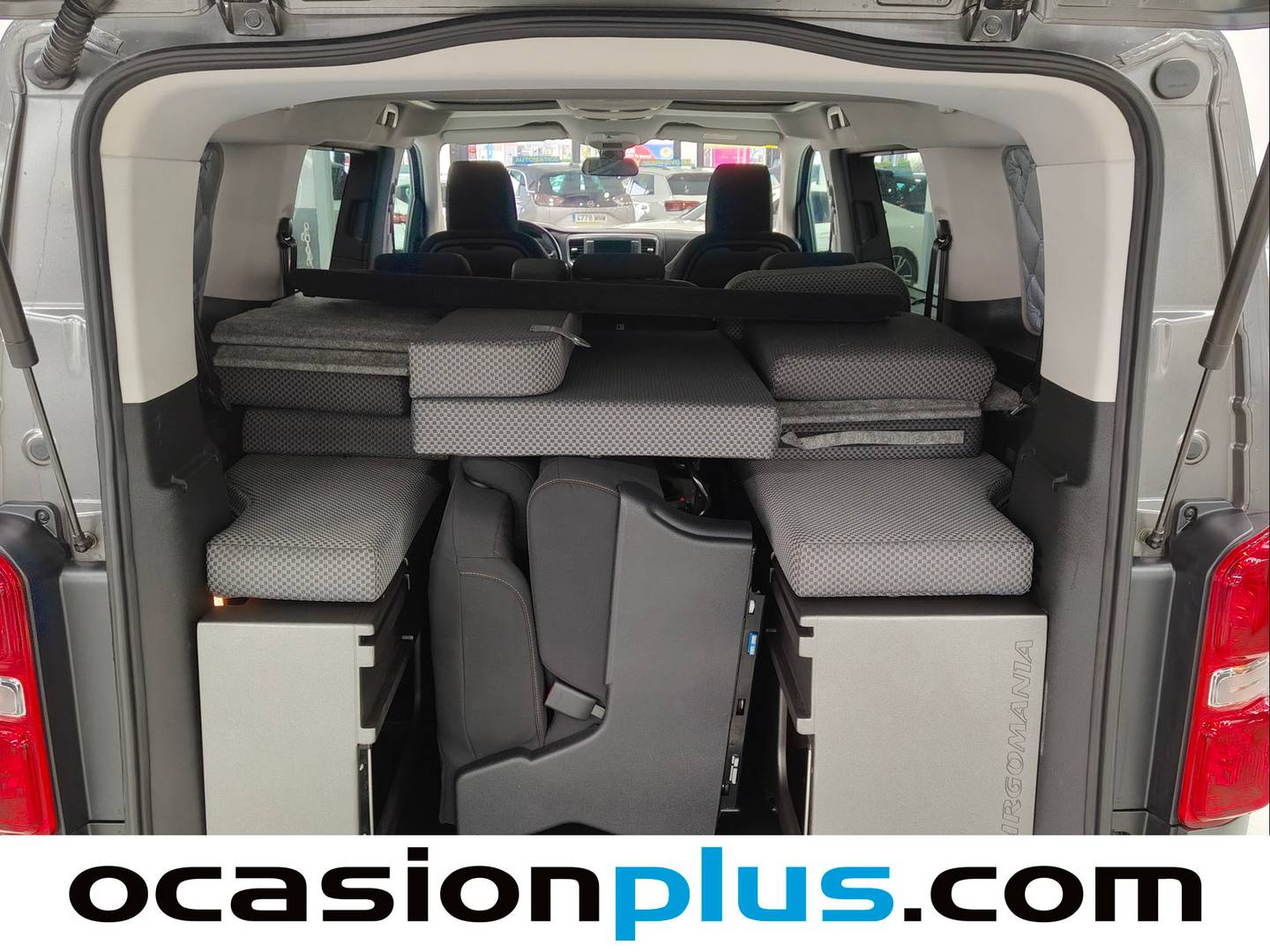 Foto asientos traseros Toyota Proace Verso Toyota Proace Verso 2.0D Family Advance Pack Plus Auto (120 CV)