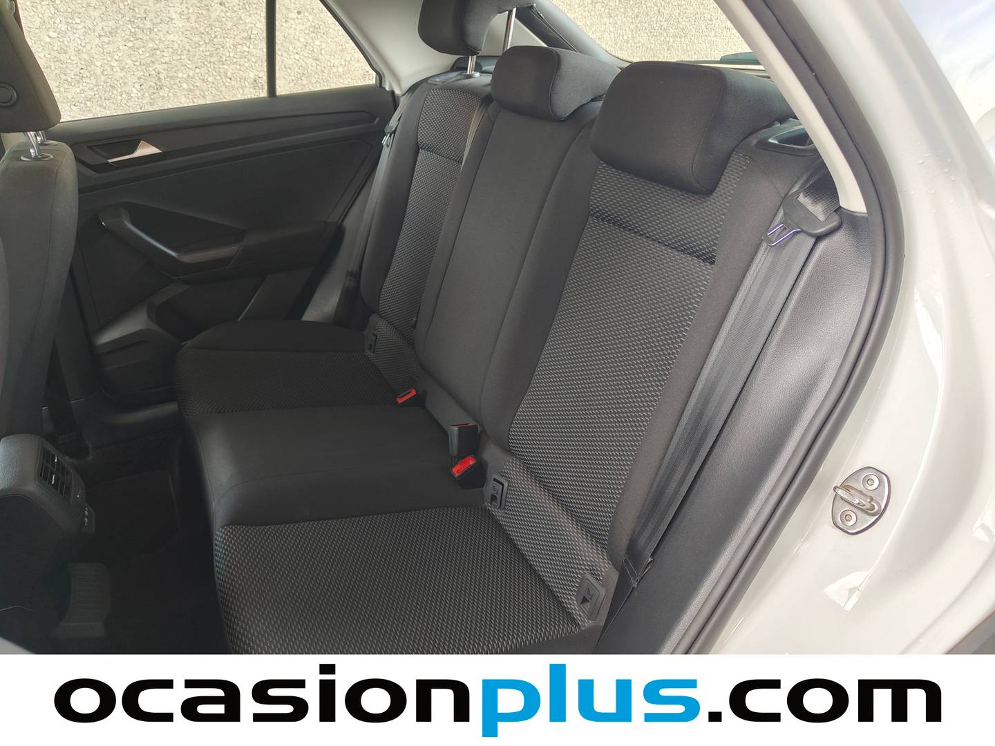 Foto asientos traseros Volkswagen T-Roc Volkswagen T-Roc Edition 2.0 TDI (115 CV)