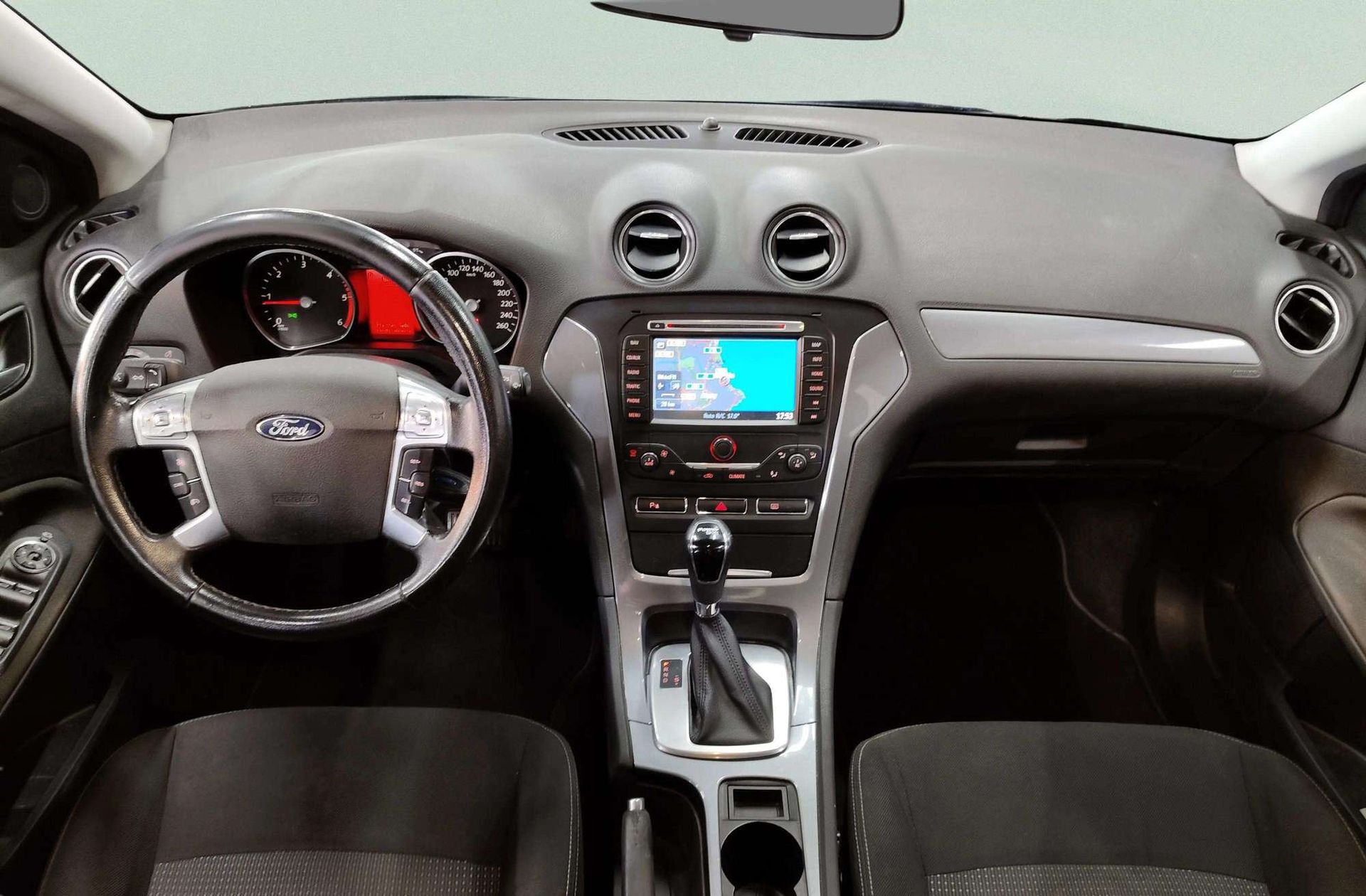 Ford Mondeo SportBreak 2.0 TDCi Limited Edition - foto 6