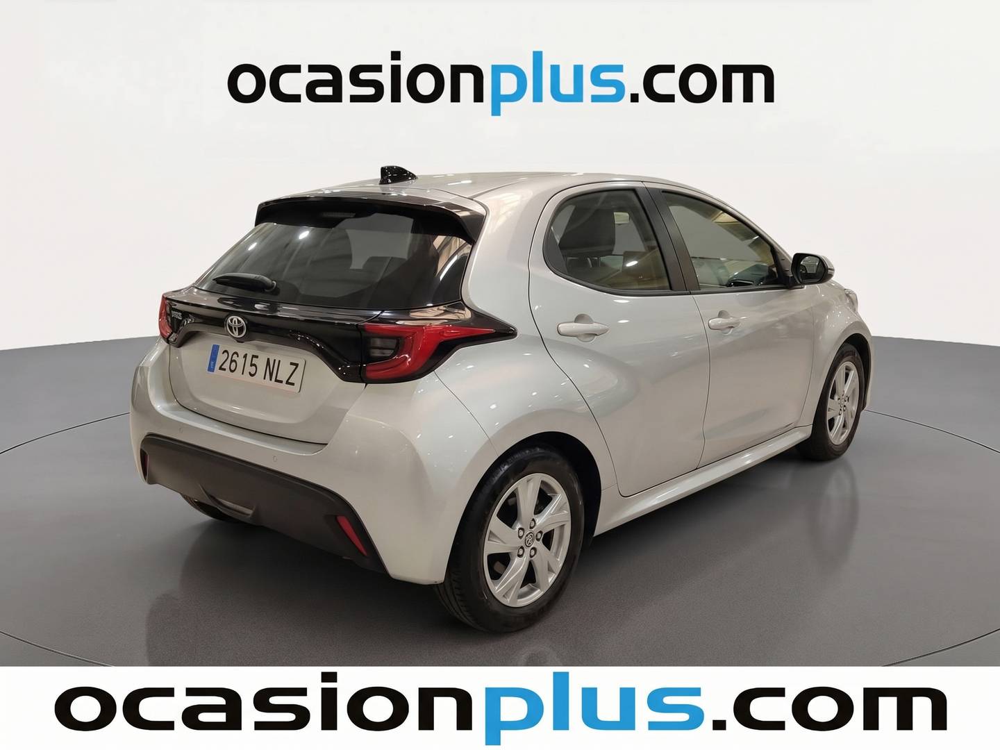 Foto trasera Toyota Yaris Toyota Yaris 120H Active Plus (116 CV) derecha