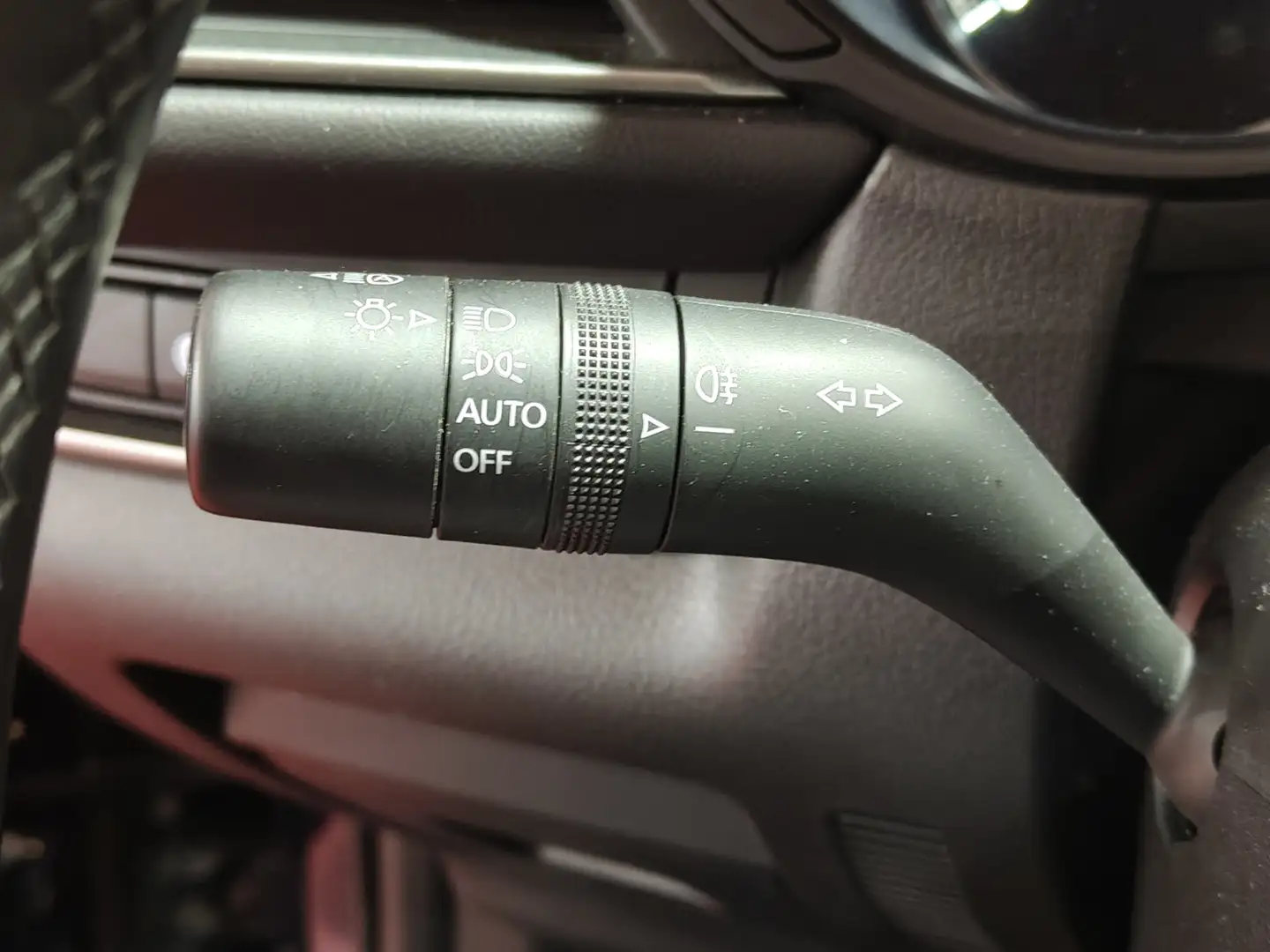 Foto Mazda CX-30 Mazda CX-30 e-SKY G MHEV Prime-line (140 CV)