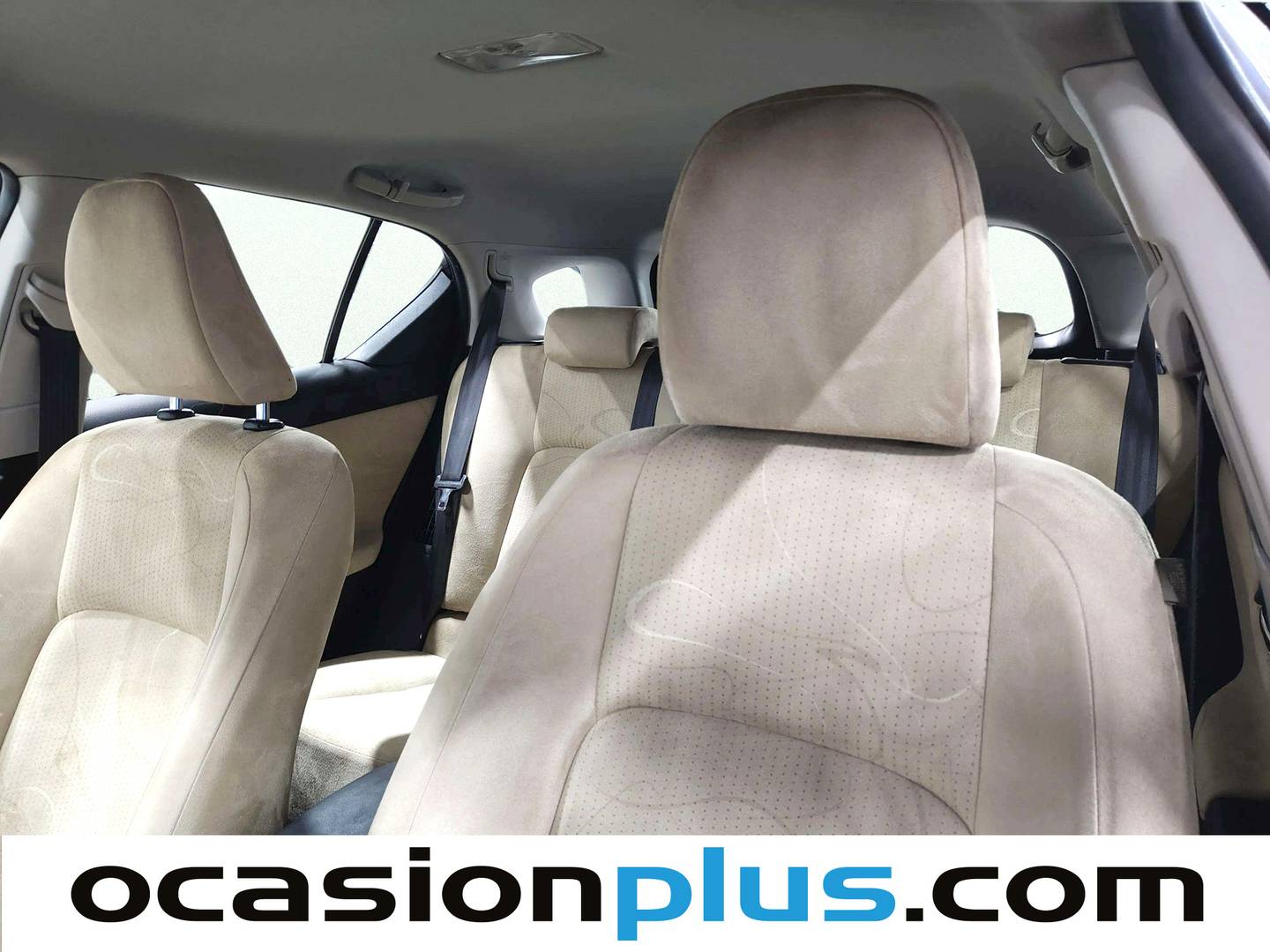 Extras y acabados del Lexus CT Lexus CT 200h Pack Hybrid Plus (136 CV)