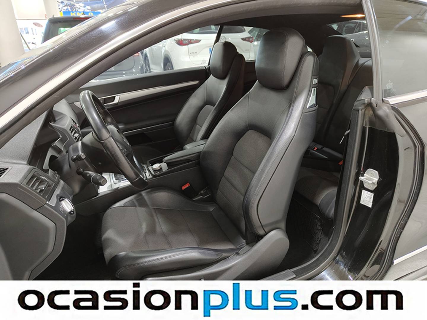 Foto Mercedes Clase E Mercedes-Benz Clase E E 200 CGI Coupé Blue Efficiency Elegance (184 CV)