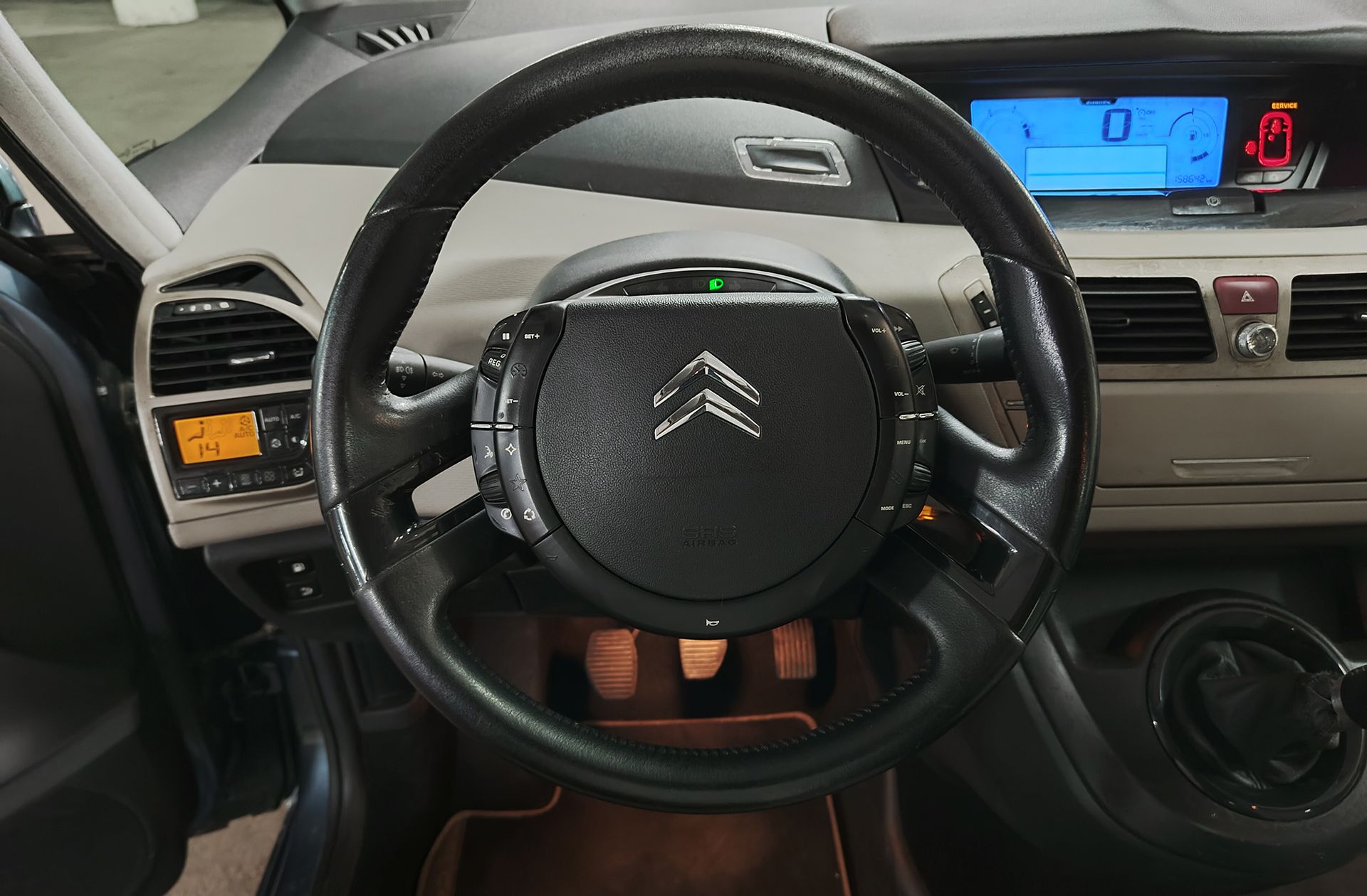 Citroën C4 Picasso 1.6 HDi Exclusive - foto 18