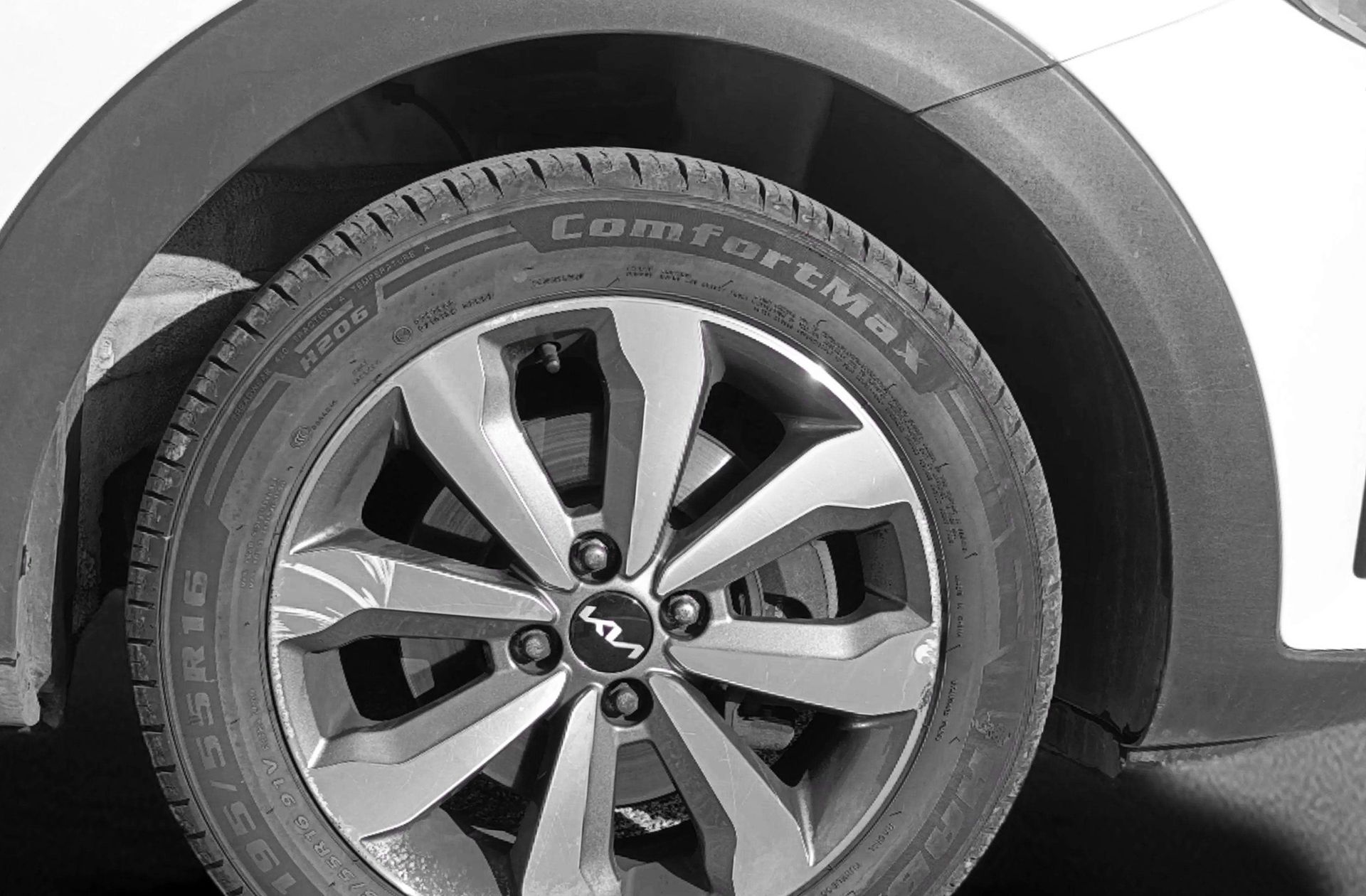 Kia Stonic 1.0 T-GDi Drive DCT - foto 31