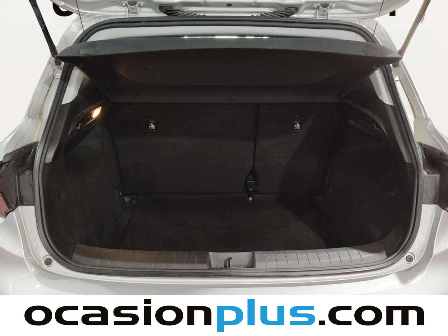 Foto Fiat Tipo Fiat Tipo 1.5 Hybrid Cross DCT (130 CV) siete plazas