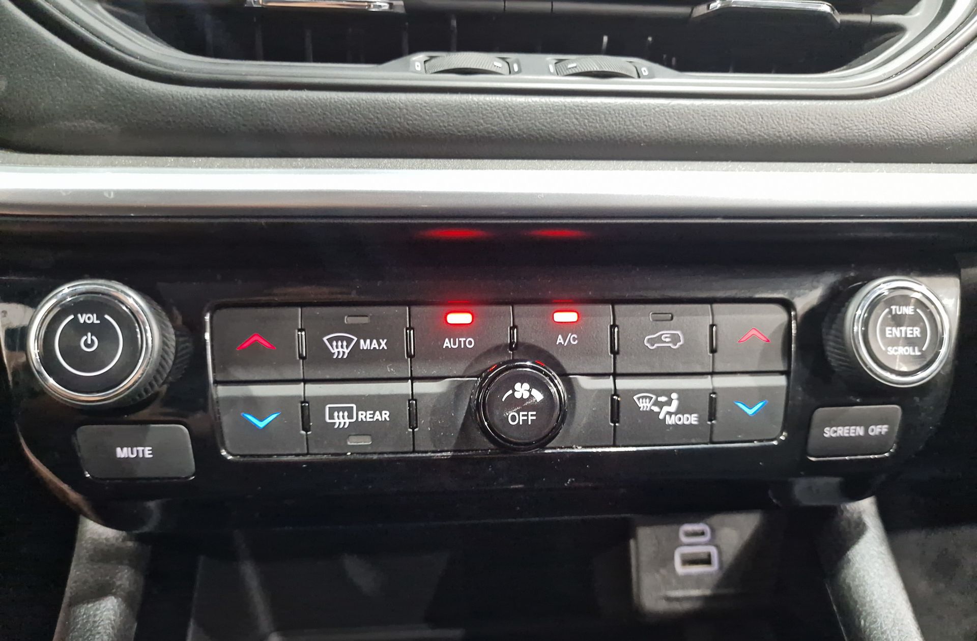 Jeep Compass 1.6 MultiJet Limited 4x2 - foto 35