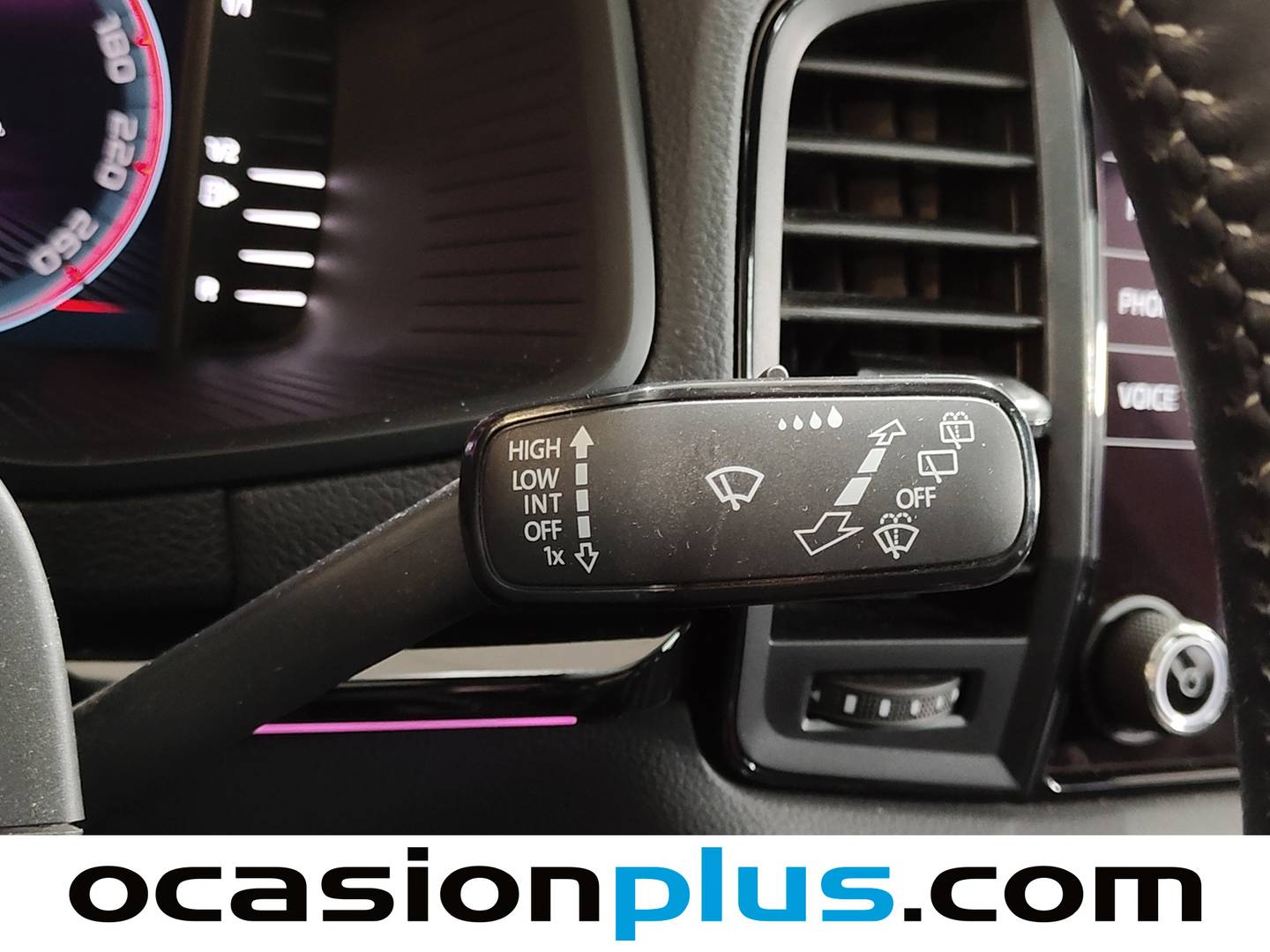 Foto Skoda Karoq Skoda Karoq 1.5 TSI ACT Sportline DSG (150 CV)