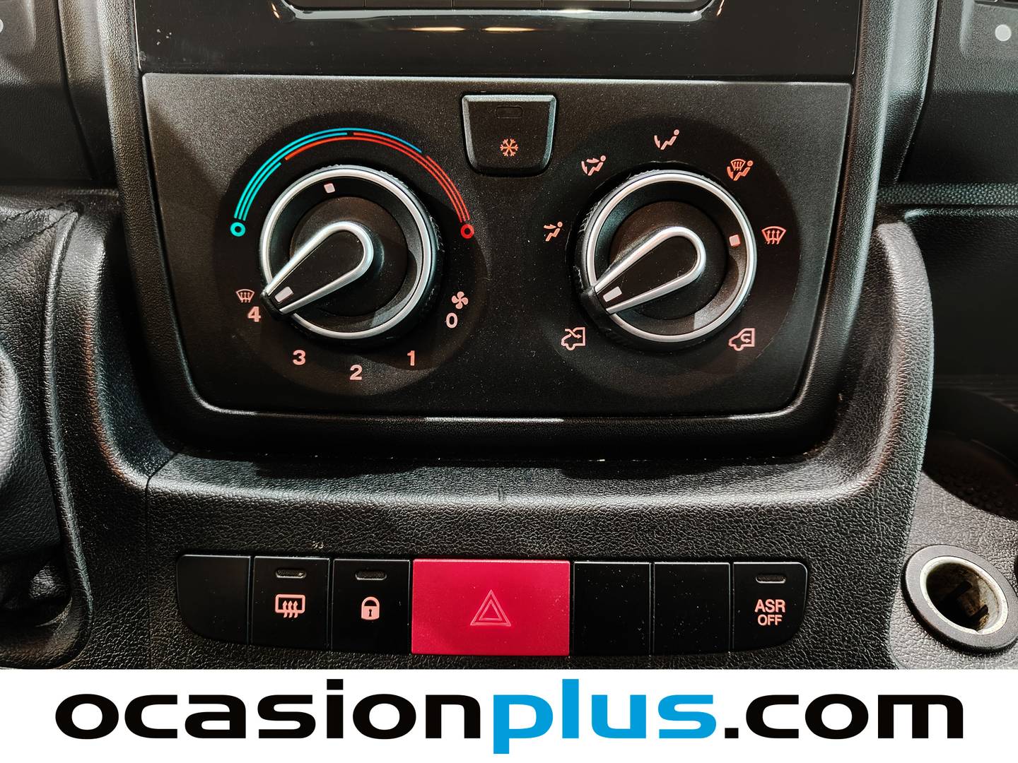 Extras del Peugeot Boxer Peugeot Boxer Furgon BlueHDi 140 S&S Pack 335 L2H2 (140 CV)