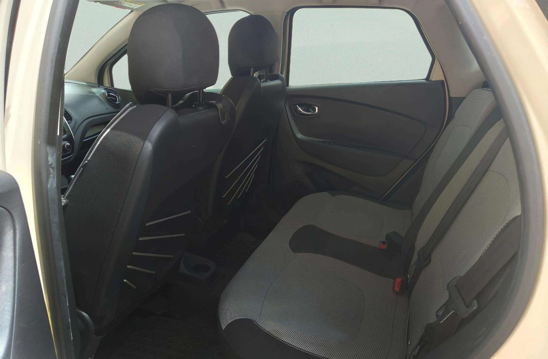 Renault Captur Zen Energy TCe EDC - foto 12