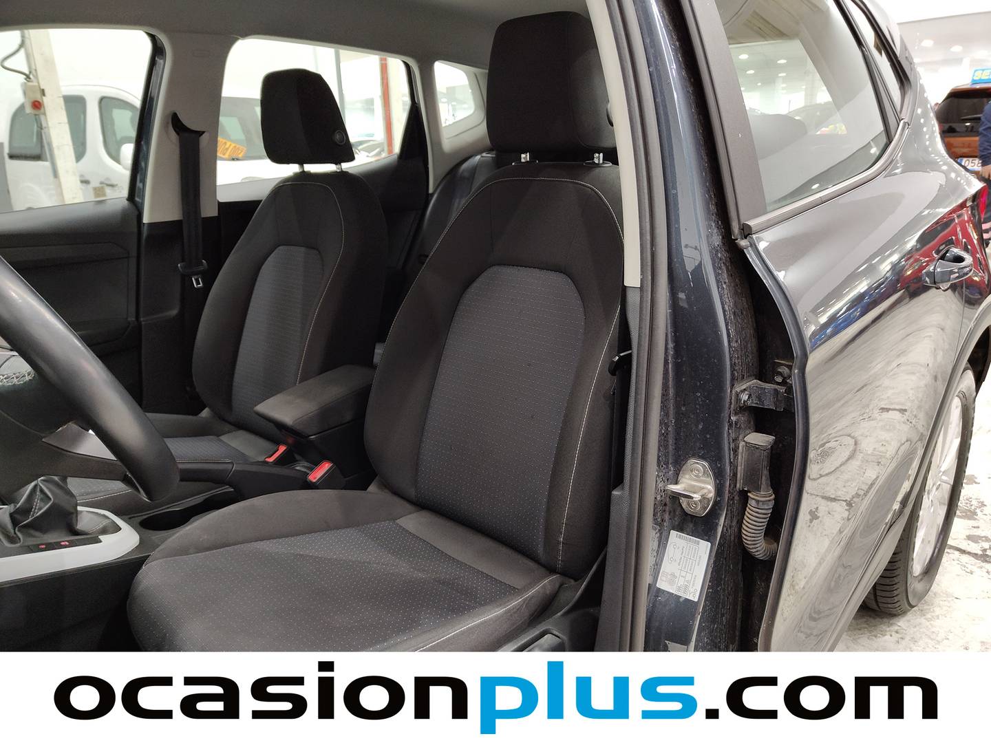 Foto asientos delanteros Seat Arona SEAT Arona 1.0 TSI Style XL (110 CV)