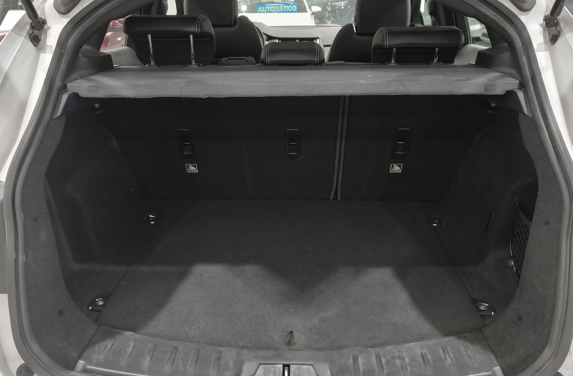 Jaguar E-Pace 2.0D R-Dynamic S 4WD - foto 21