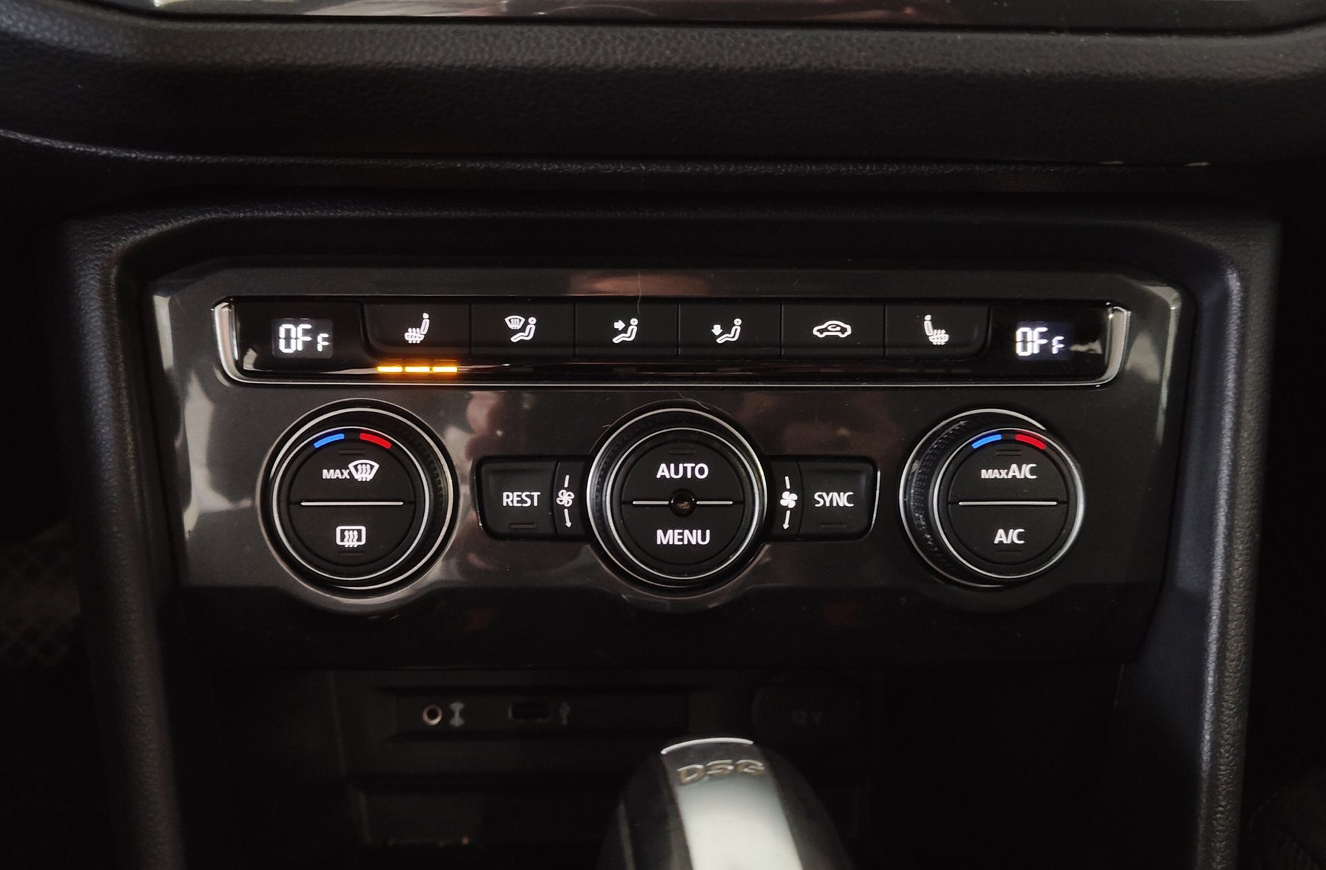Volkswagen Tiguan 2.0 TSI 4Motion BMT DSG - foto 32
