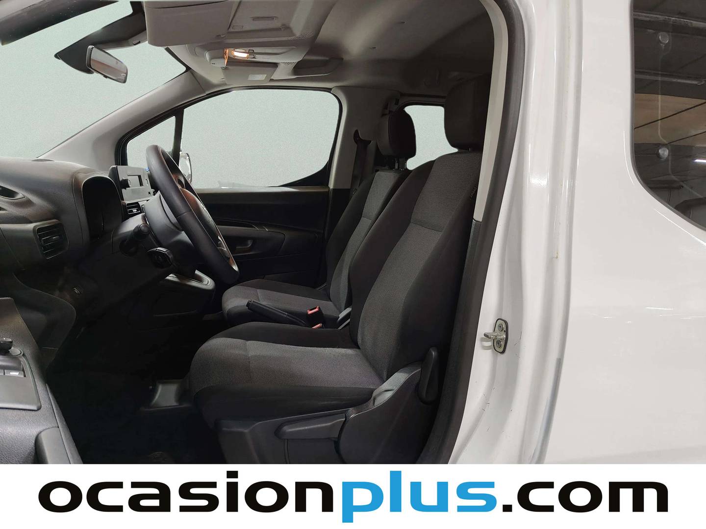 Foto asientos delanteros Citroën Berlingo Citroën Berlingo BlueHDi 100 Talla M Live (102 CV)
