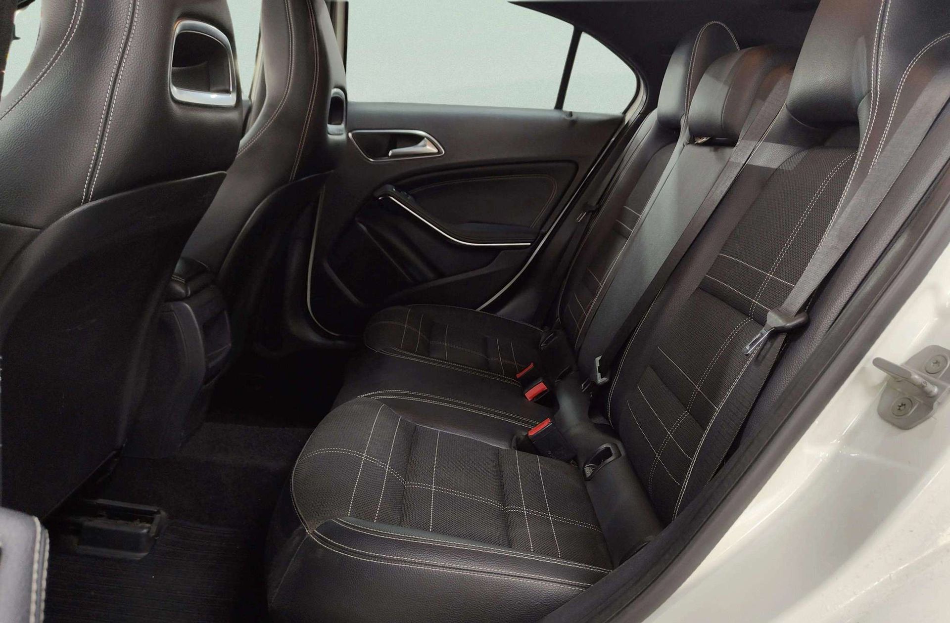 Mercedes-Benz Clase A 180 CDI Urban - foto 12