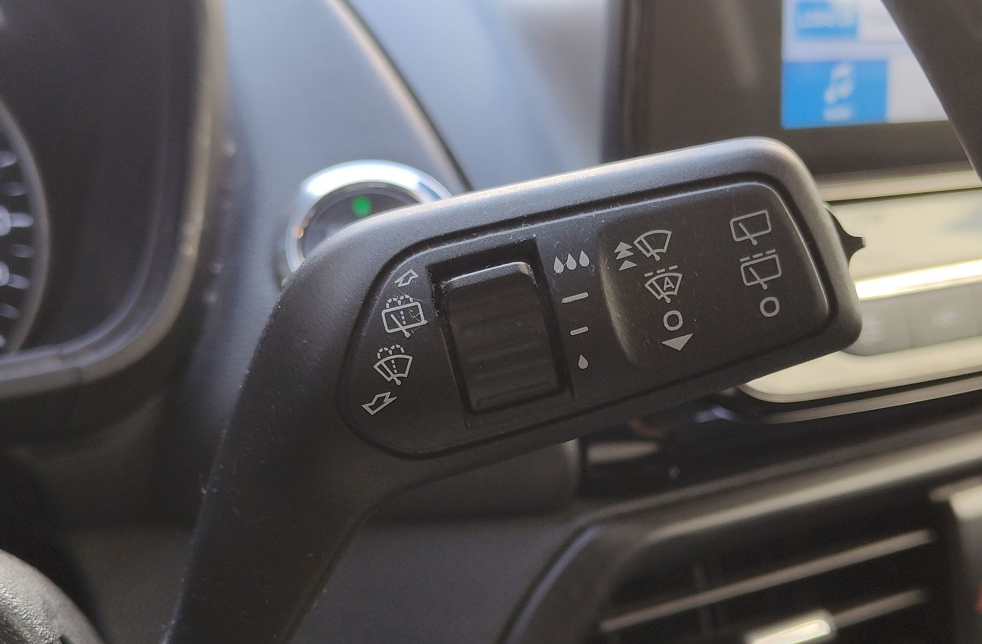 Ford EcoSport 1.0 EcoBoost Titanium - foto 26